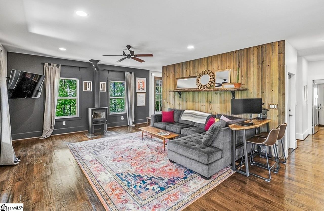 20 Sunset View Lane Marietta, SC 29661