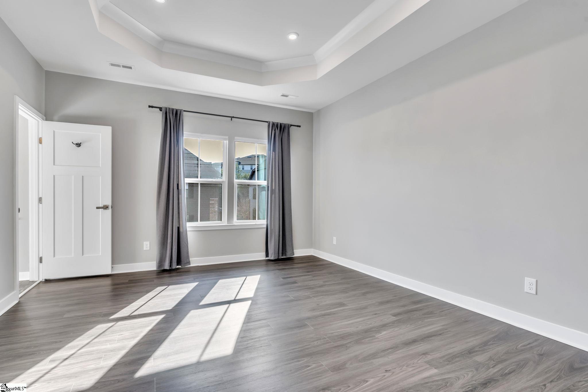25 Rollins Avenue Greenville, SC 29607