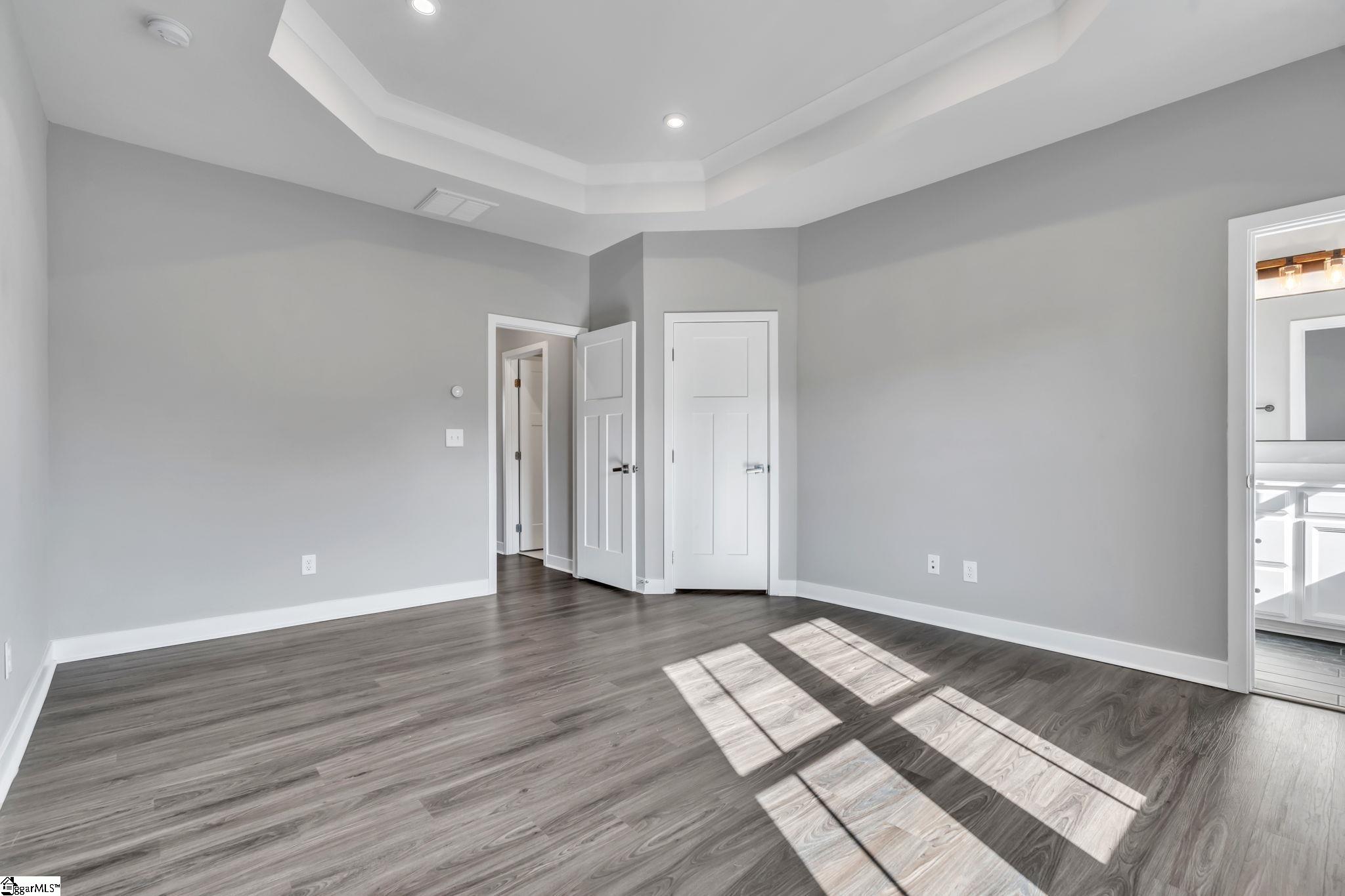 25 Rollins Avenue Greenville, SC 29607