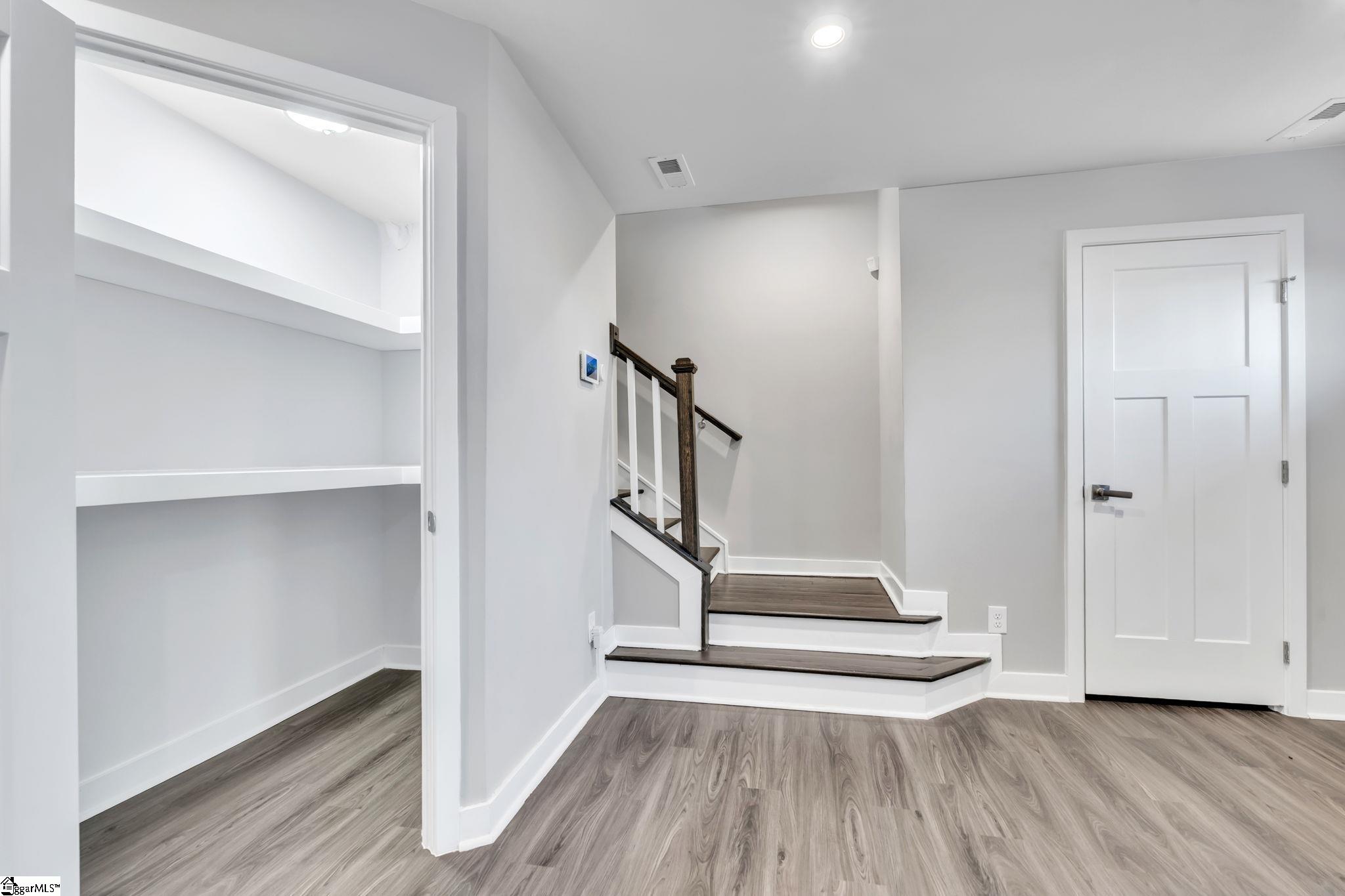 25 Rollins Avenue Greenville, SC 29607