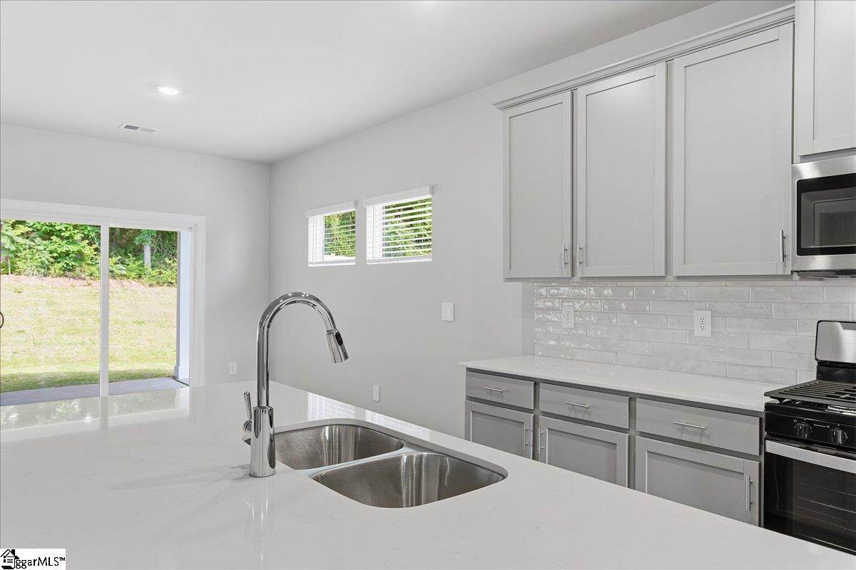 8 Swan Grove Trail Fountain Inn, SC 29645