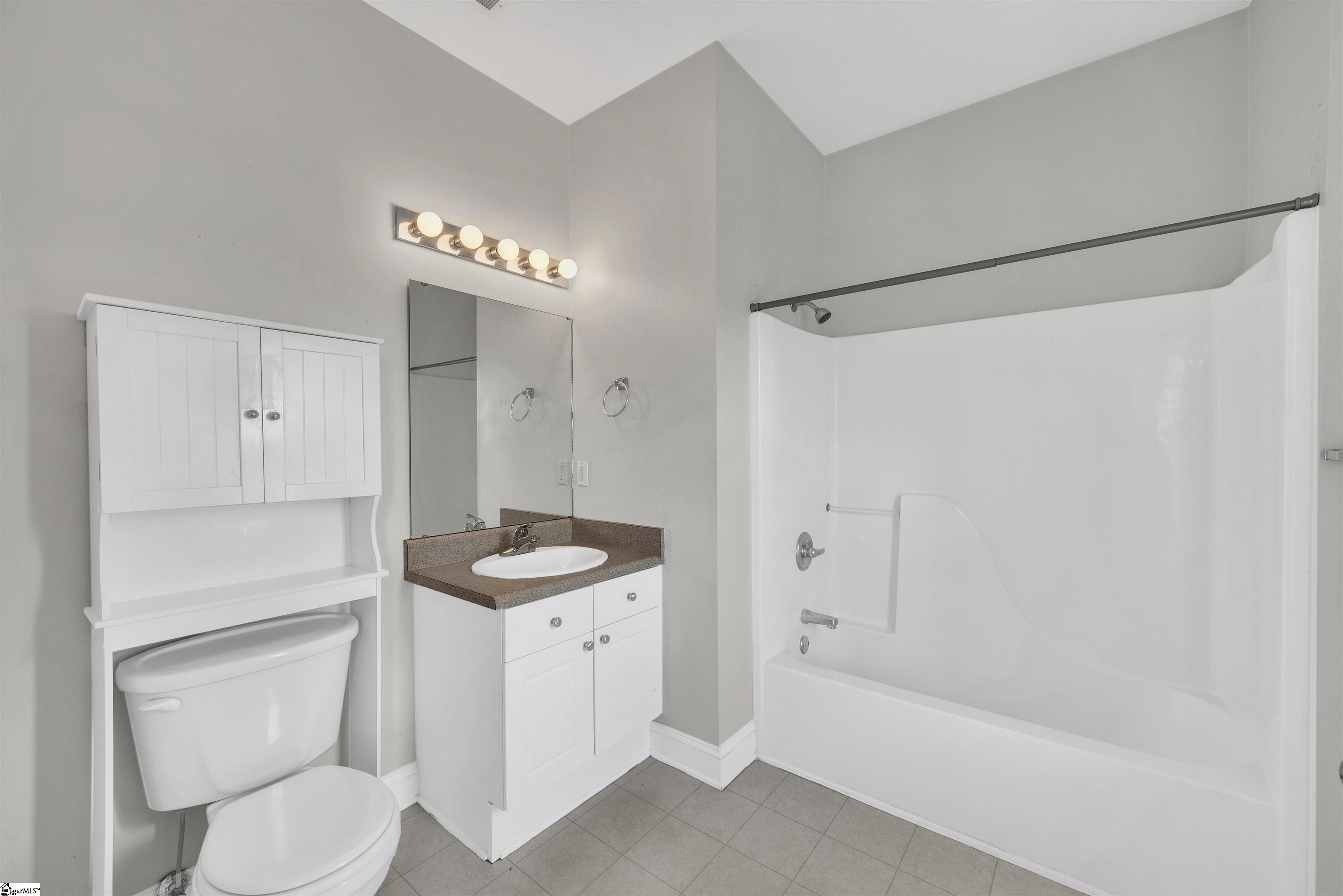 16-B Oakhurst Avenue Greenville, SC 29609