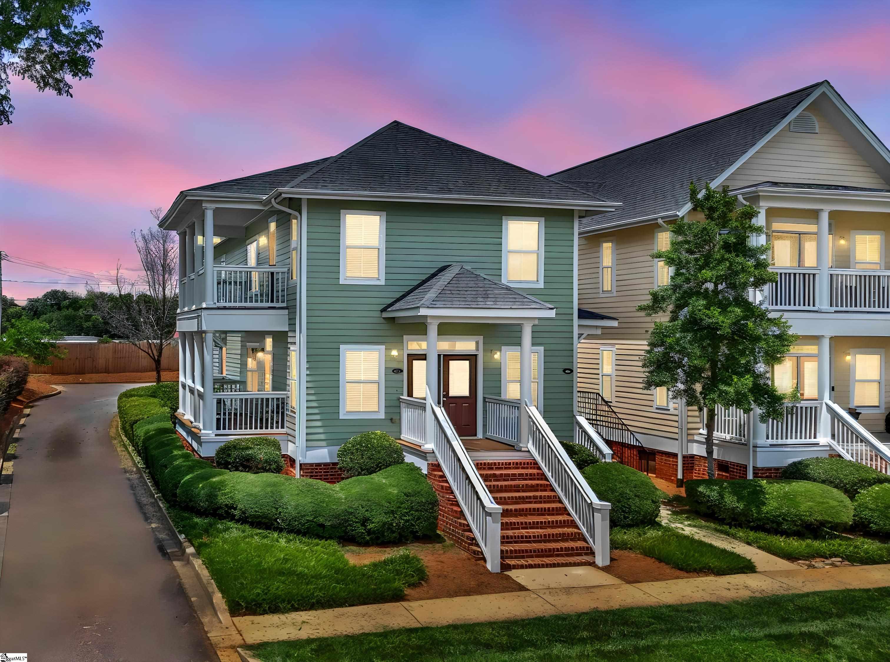 16-B Oakhurst Avenue Greenville, SC 29609