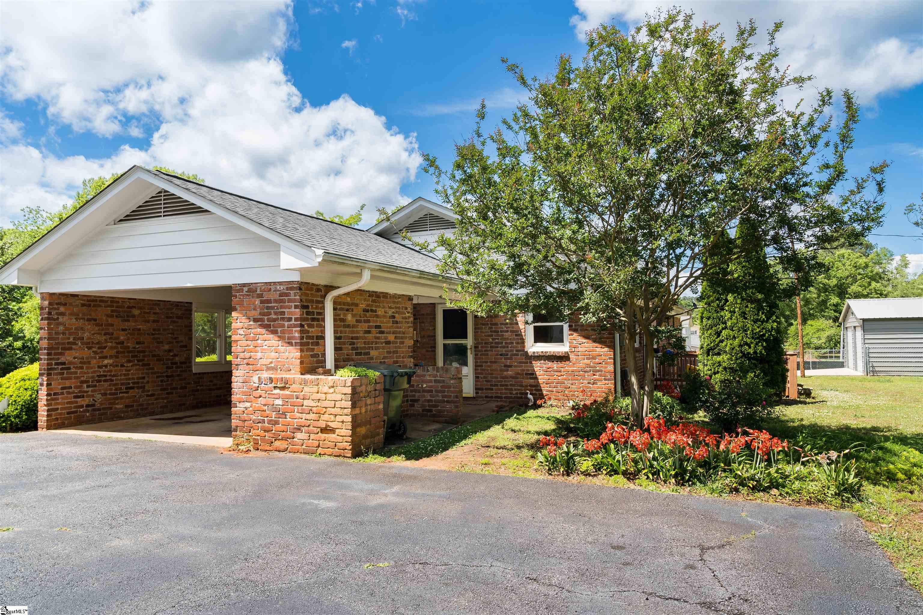 368 Fairlane Drive Spartanburg, SC 29307