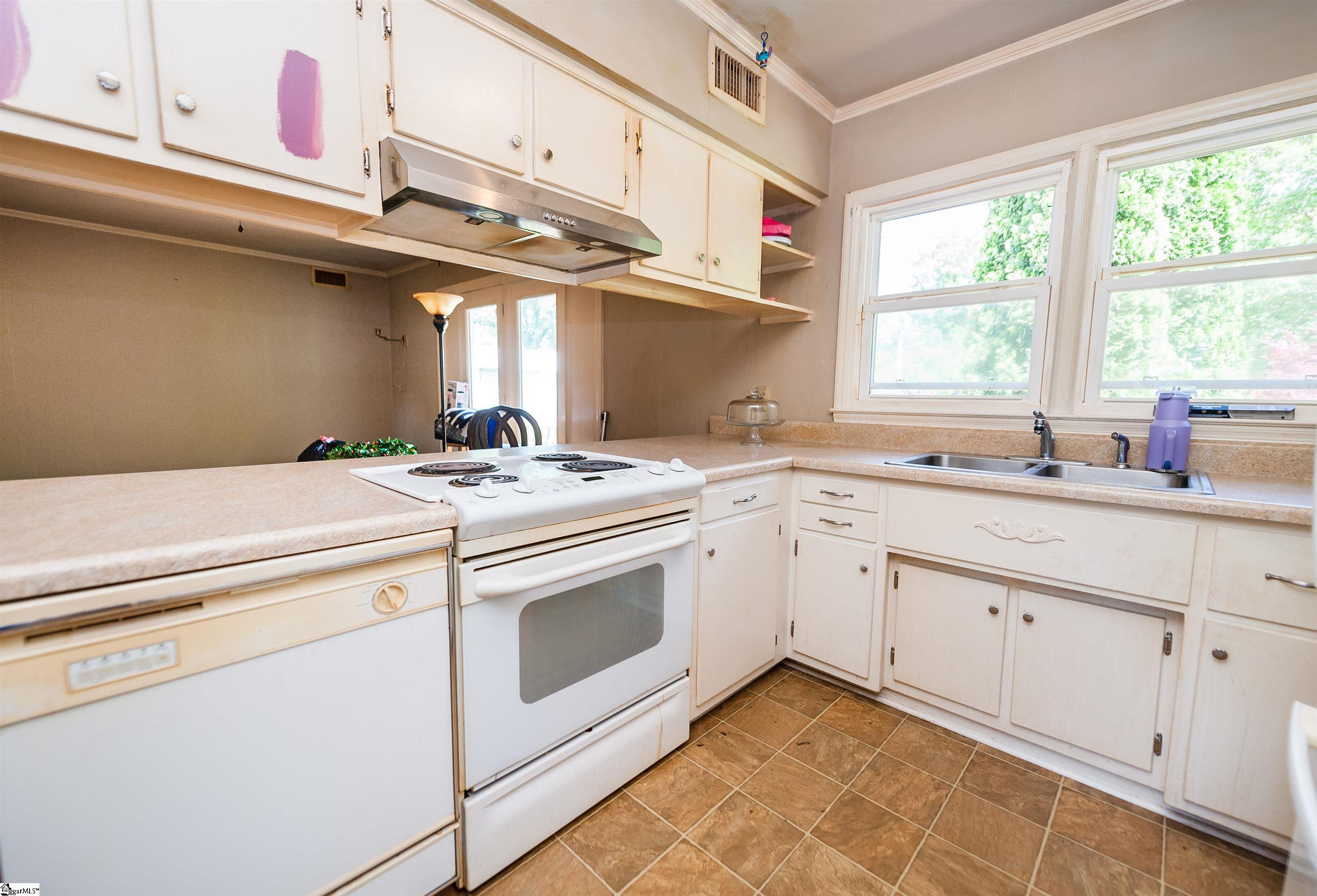 368 Fairlane Drive Spartanburg, SC 29307