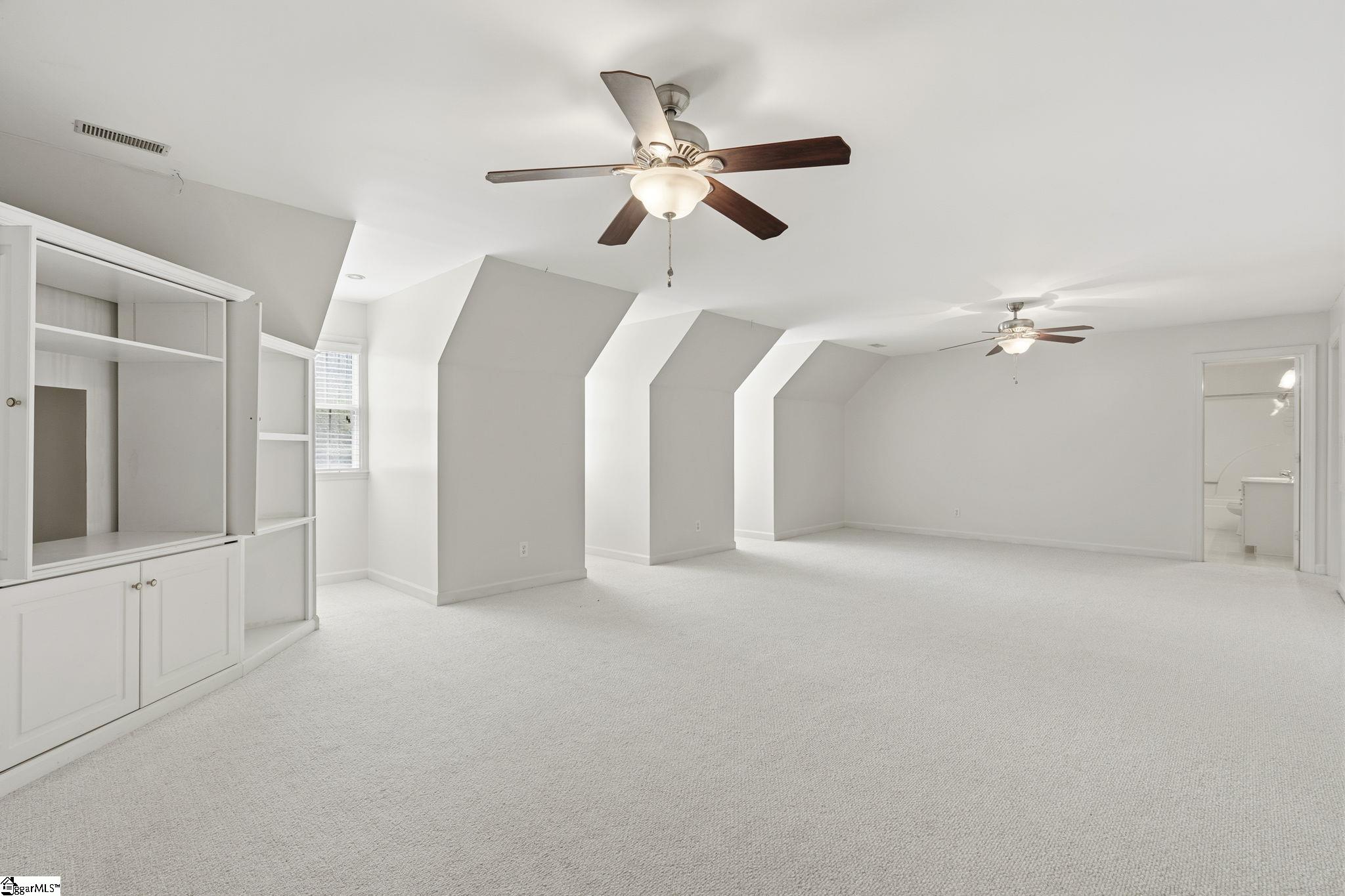 313 N Oakley Lane Spartanburg, SC 29301