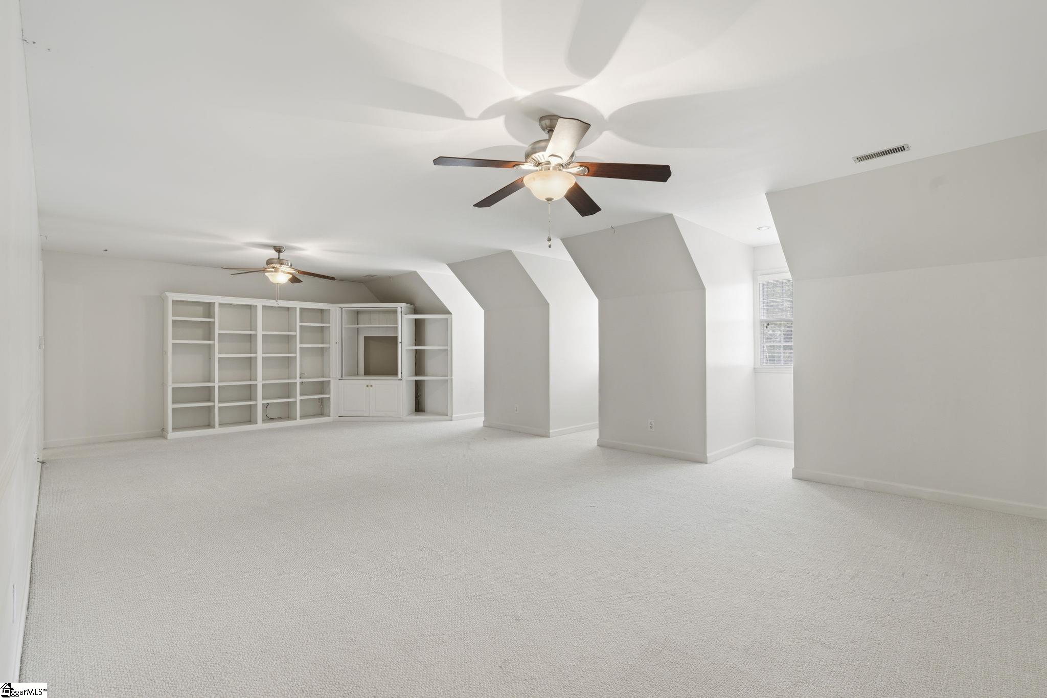 313 N Oakley Lane Spartanburg, SC 29301