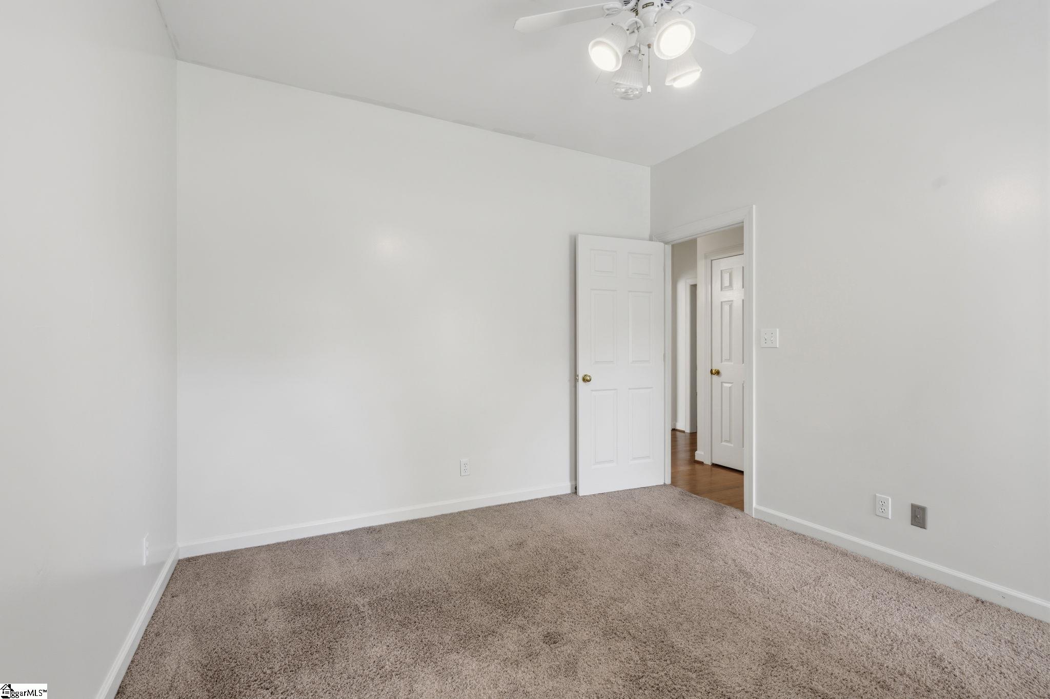 313 N Oakley Lane Spartanburg, SC 29301