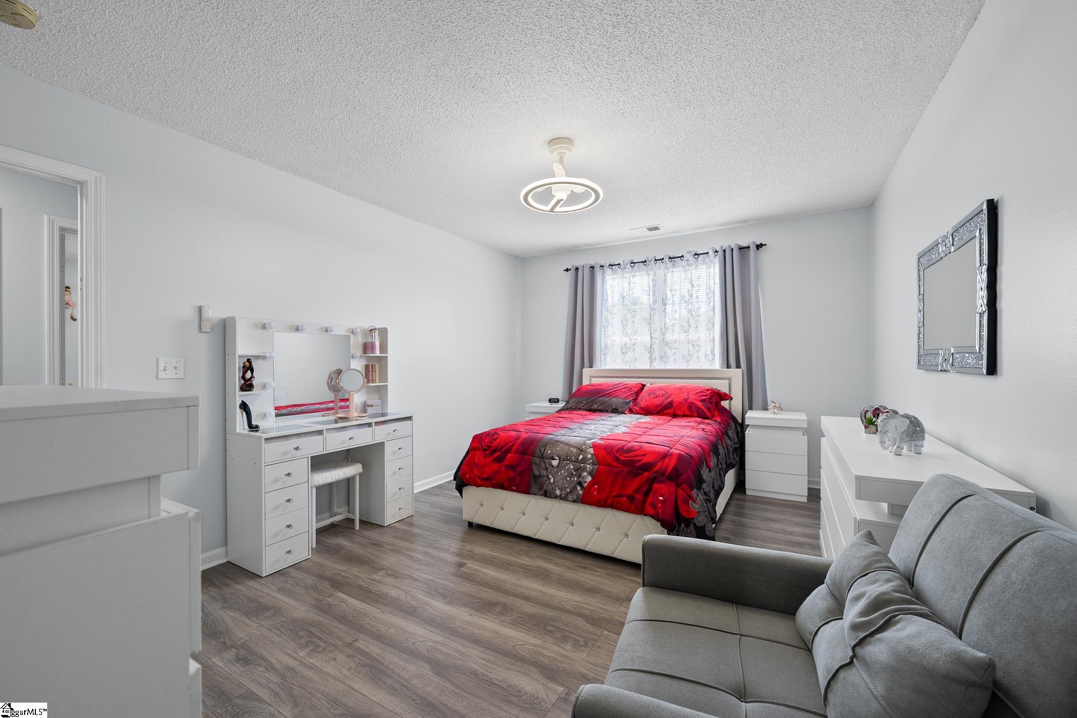 826 Damson Plum Court Spartanburg, SC 29301