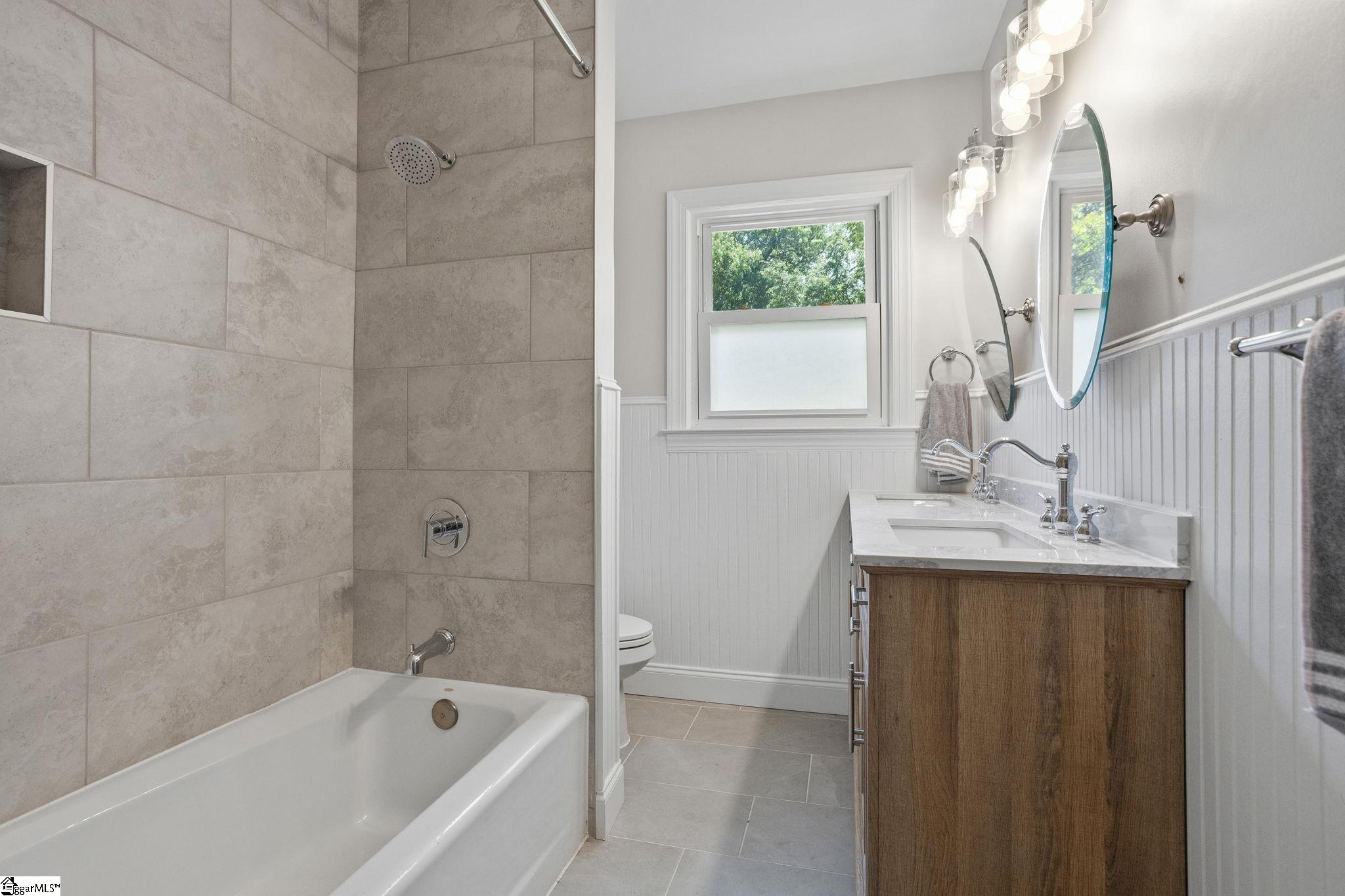 28 Buena Vista Avenue Greenville, SC 29607