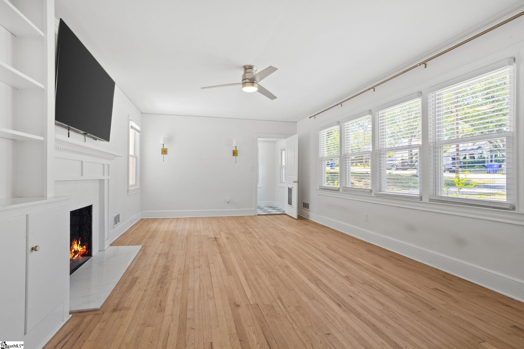 28 Buena Vista Avenue Greenville, SC 29607