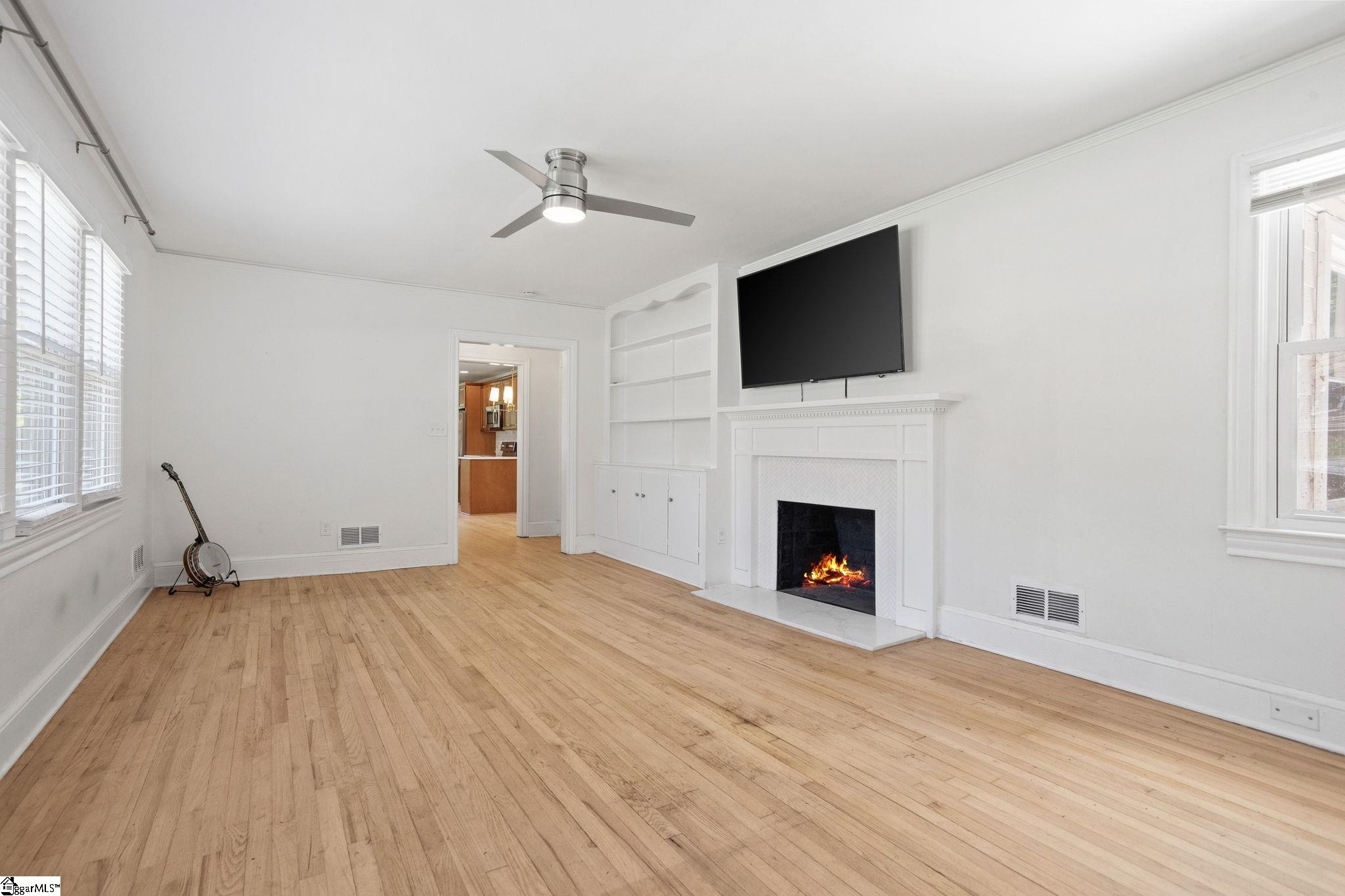 28 Buena Vista Avenue Greenville, SC 29607