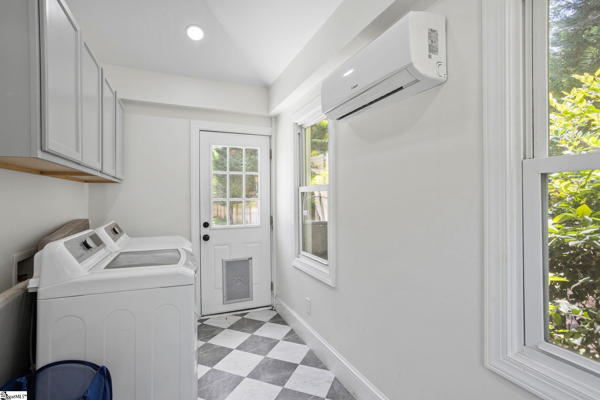 28 Buena Vista Avenue Greenville, SC 29607
