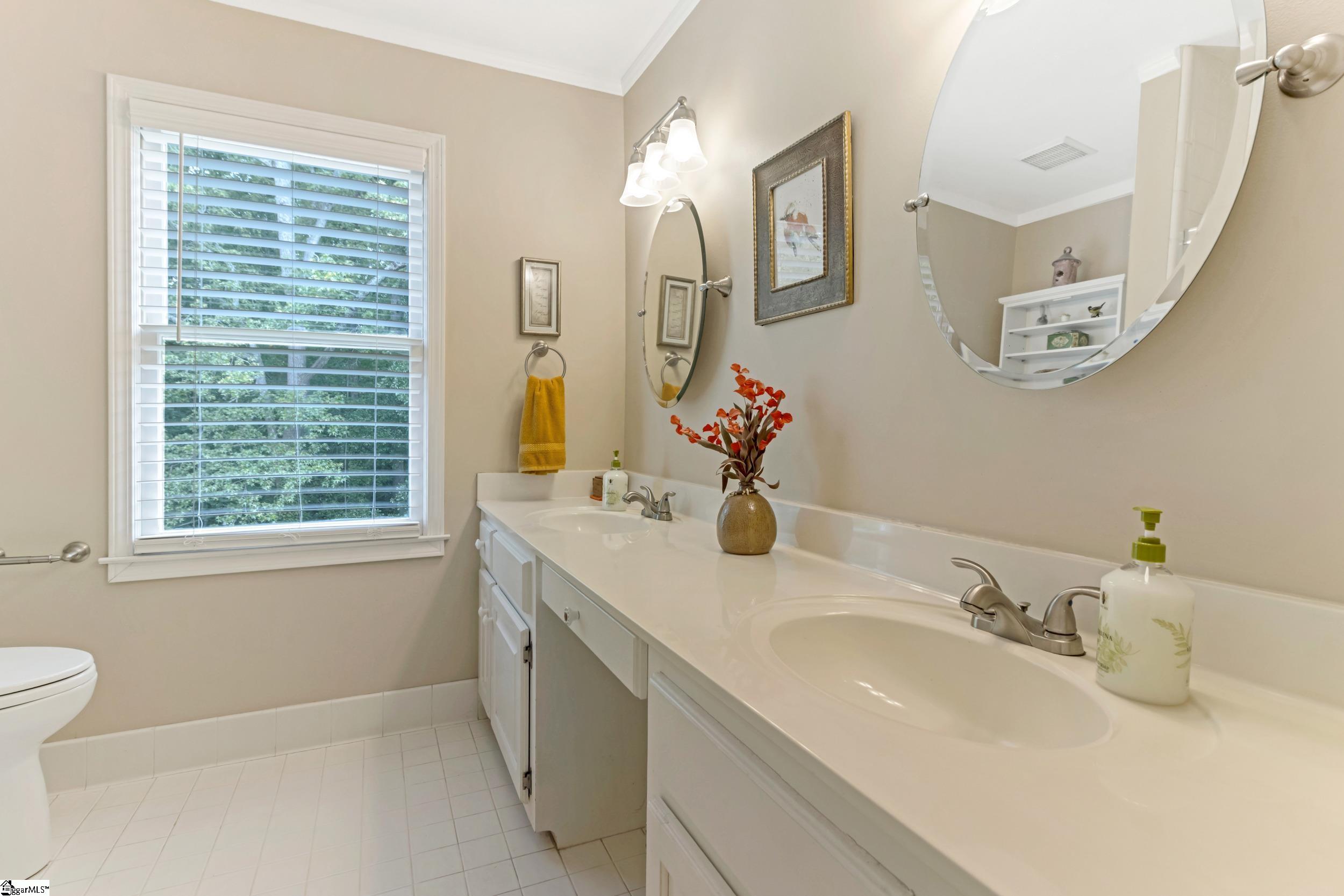 1272 Shadow Way Greenville, SC 29615