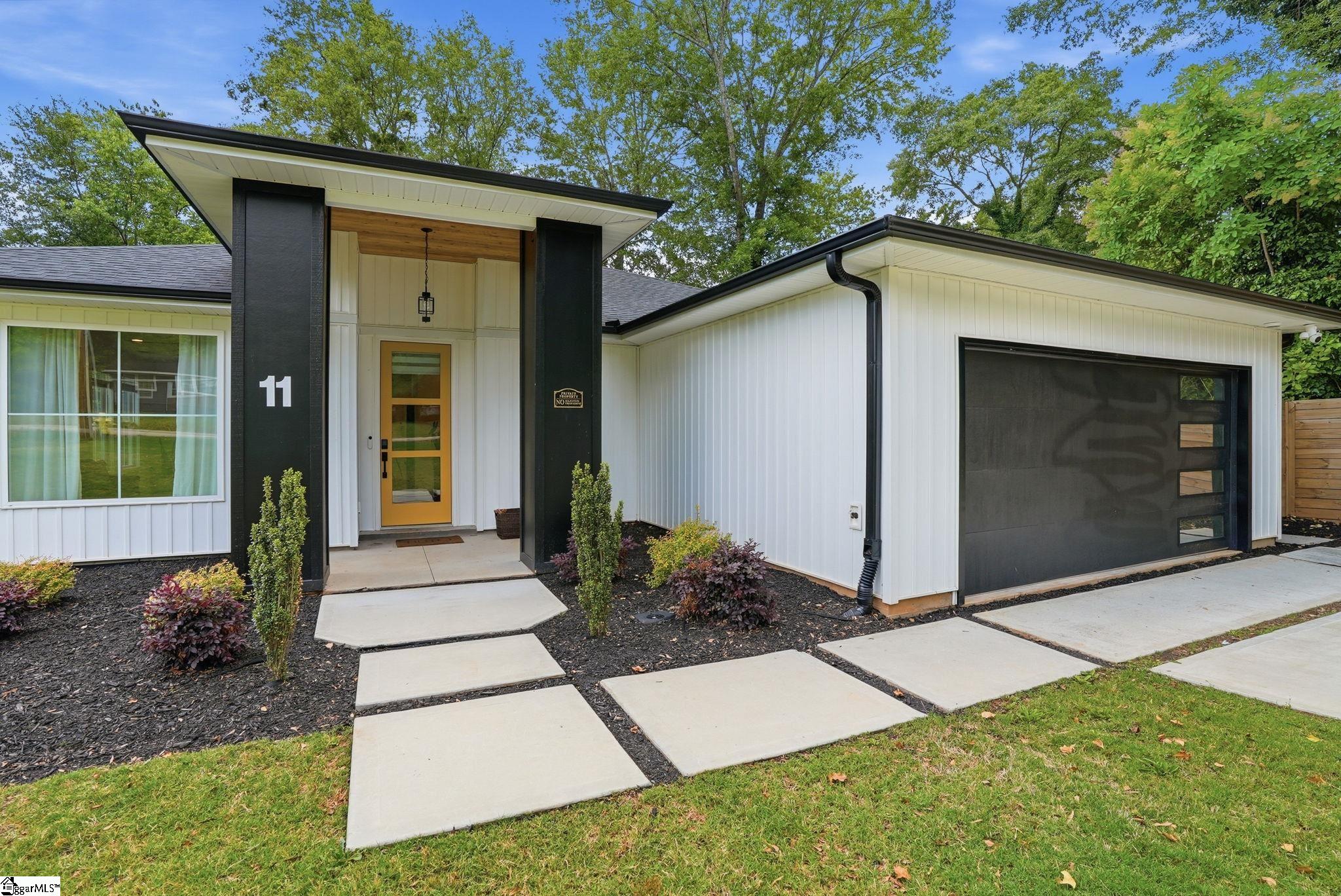 11 Milton Drive Greenville, SC 29605