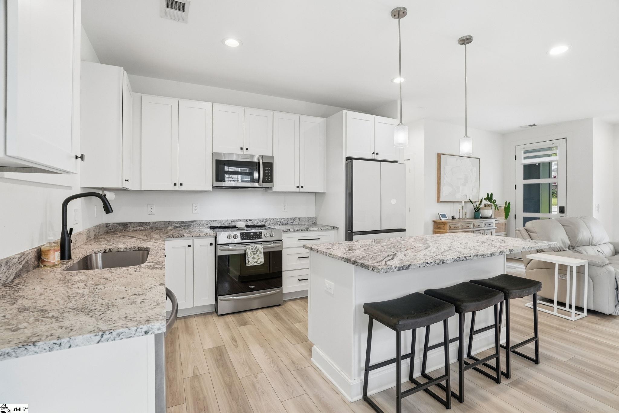 11 Milton Drive Greenville, SC 29605