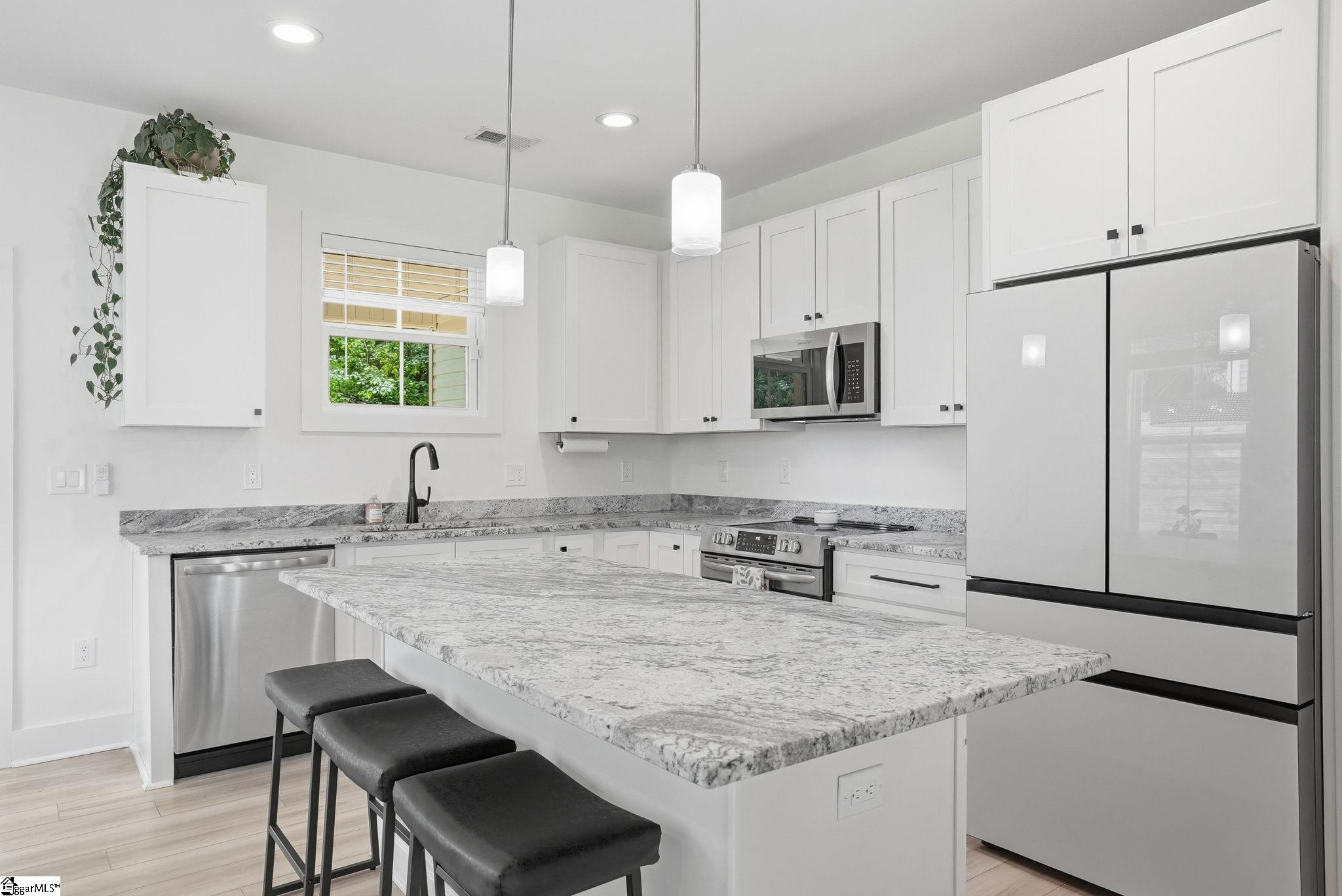 11 Milton Drive Greenville, SC 29605