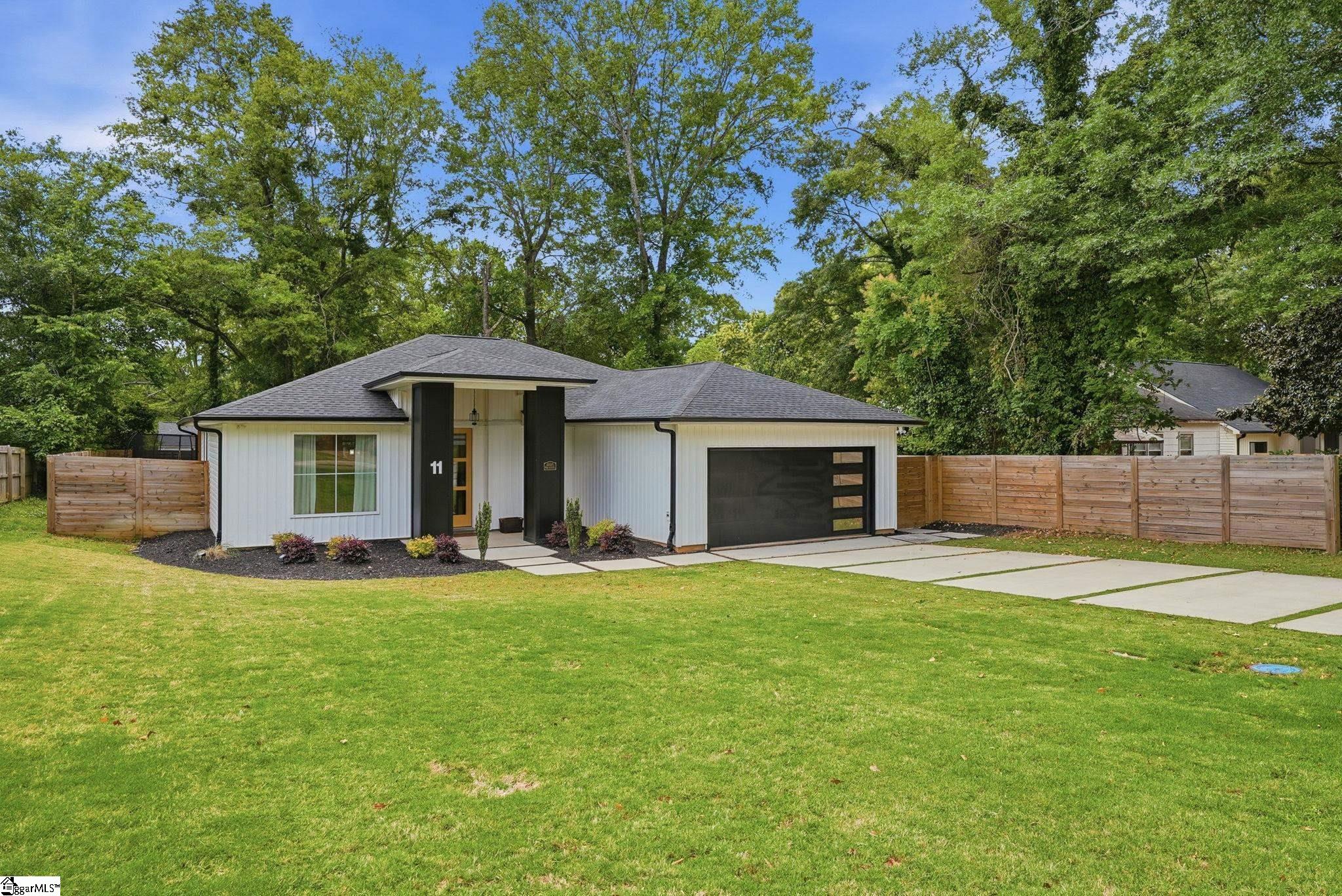11 Milton Drive Greenville, SC 29605
