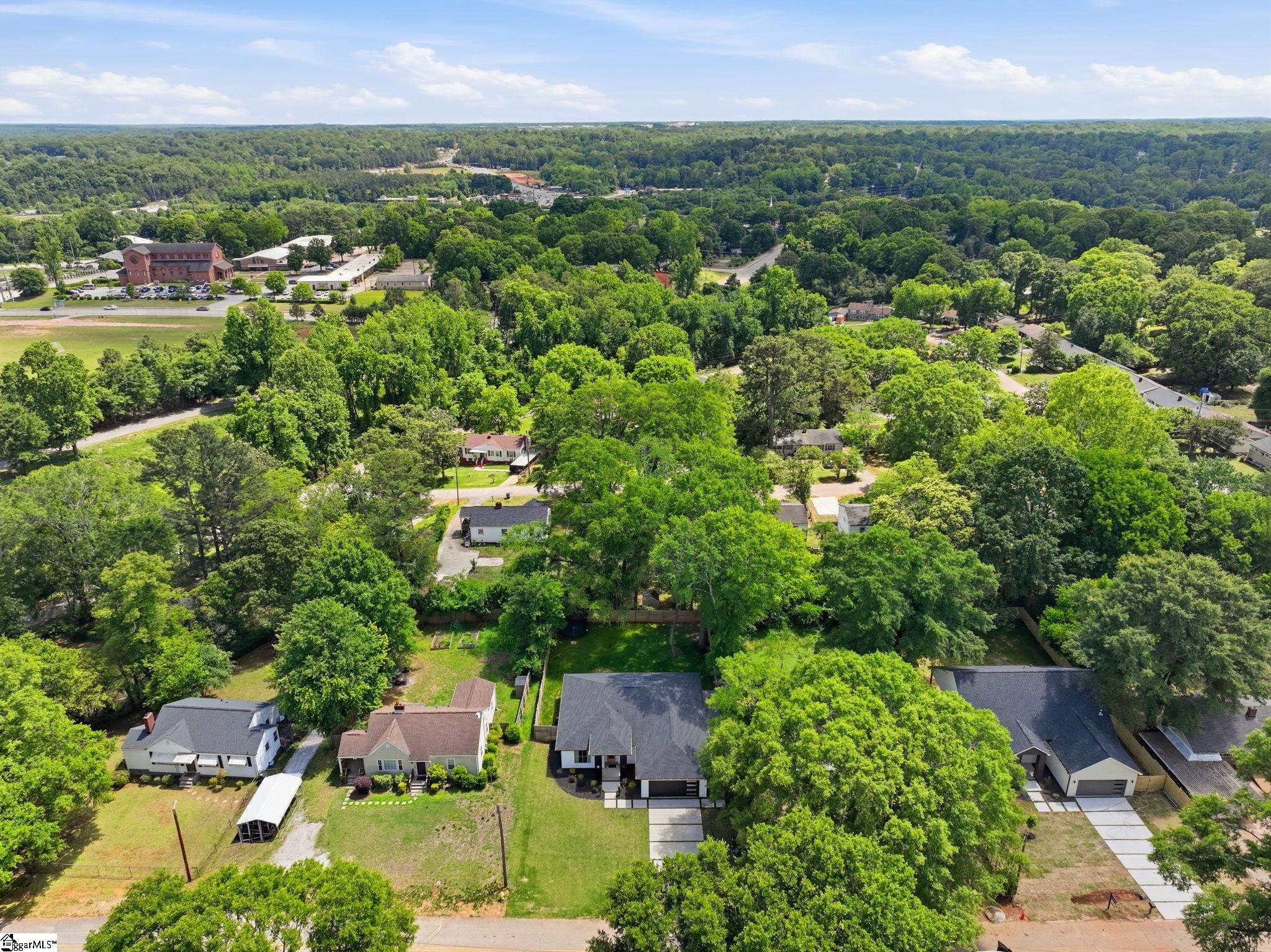 11 Milton Drive Greenville, SC 29605