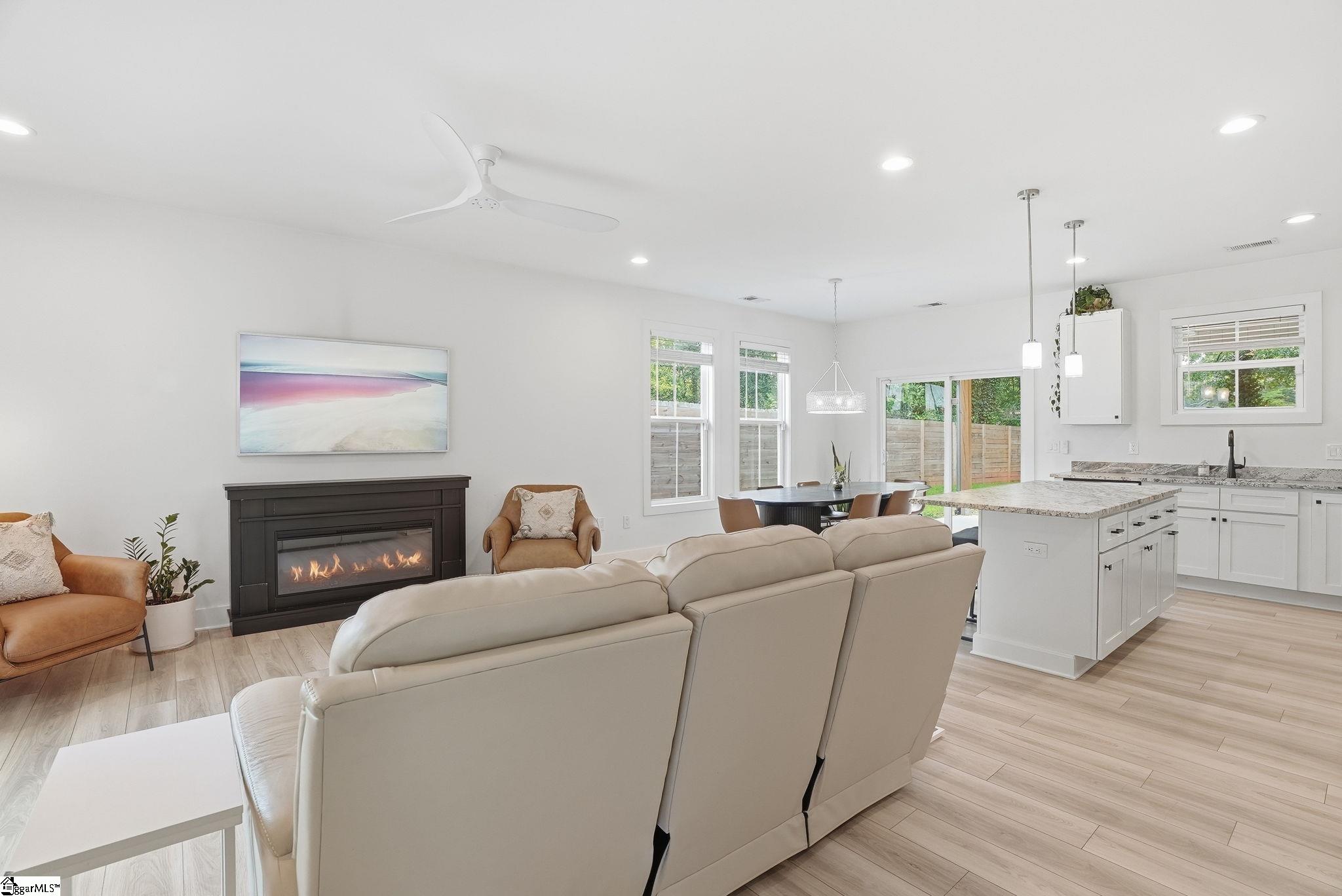 11 Milton Drive Greenville, SC 29605