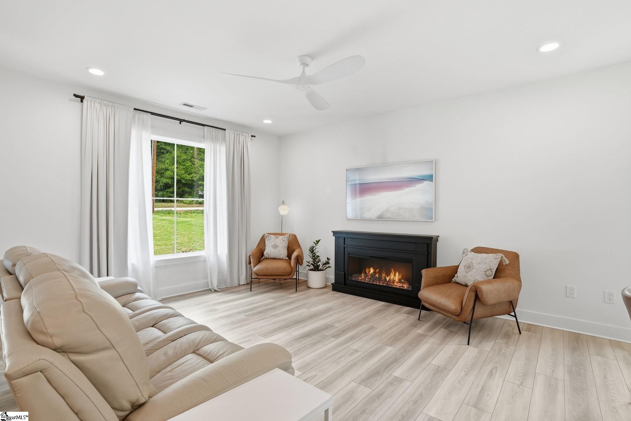 11 Milton Drive Greenville, SC 29605