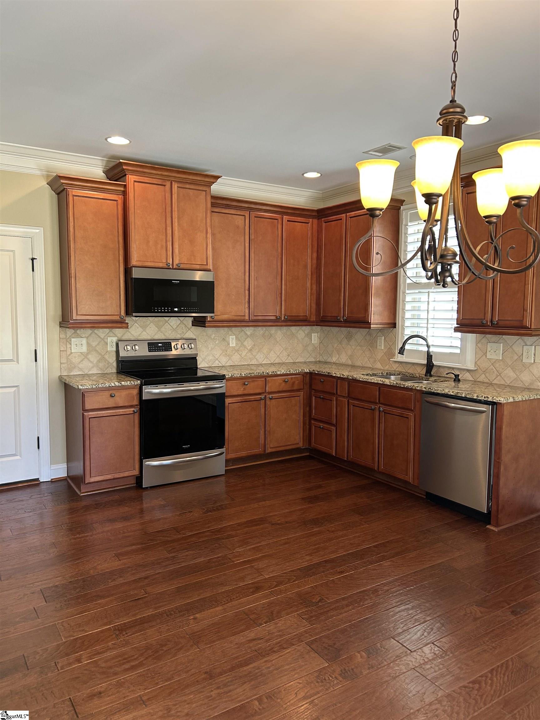 39 Briarhill Drive Simpsonville, SC 29680