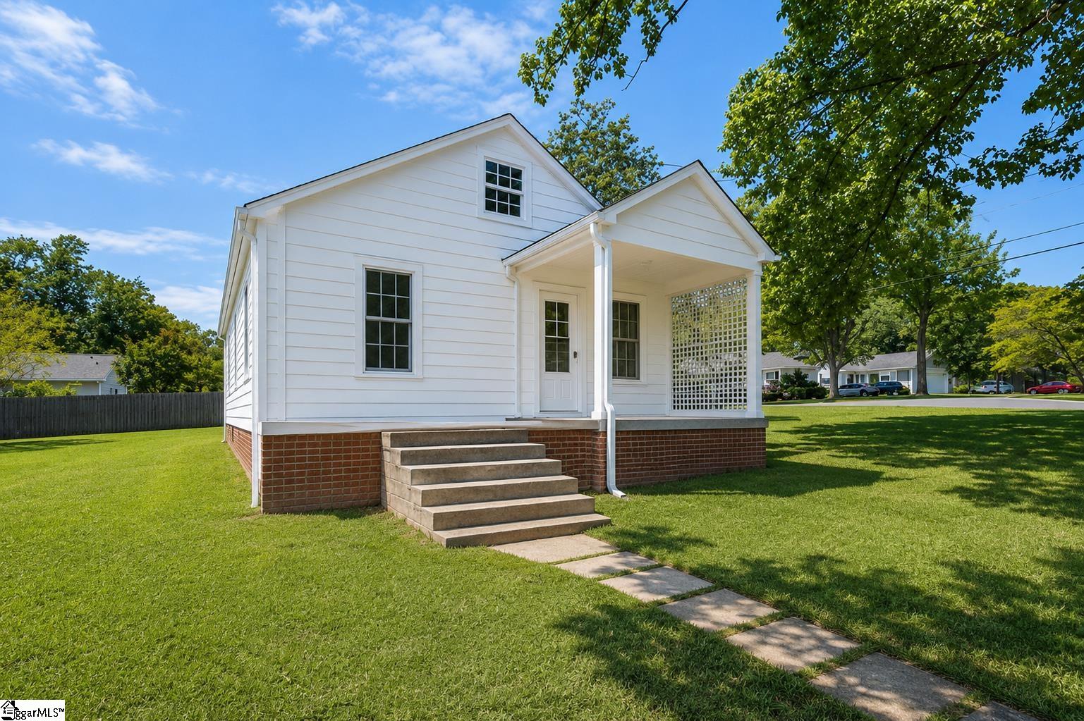 100 Bob White Lane Taylors, SC 29687