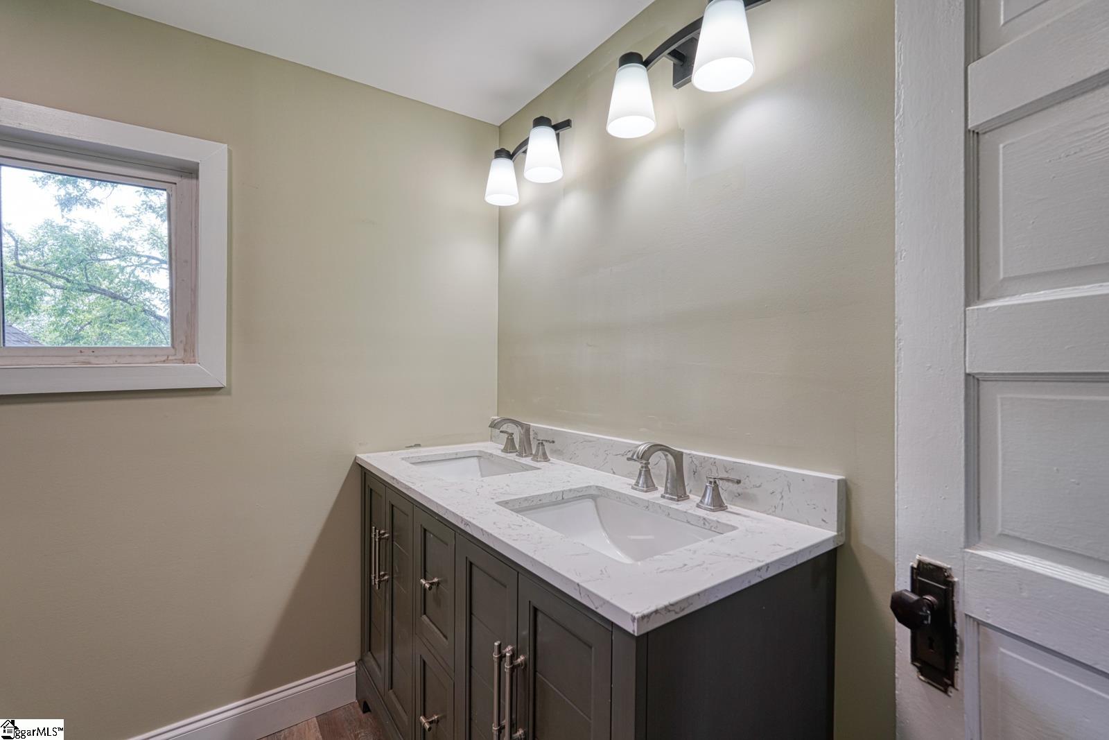 4279 N Blackstock Road Spartanburg, SC 29301