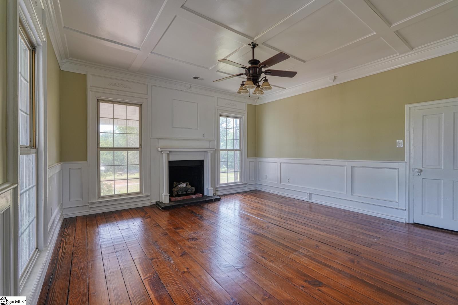 4279 N Blackstock Road Spartanburg, SC 29301