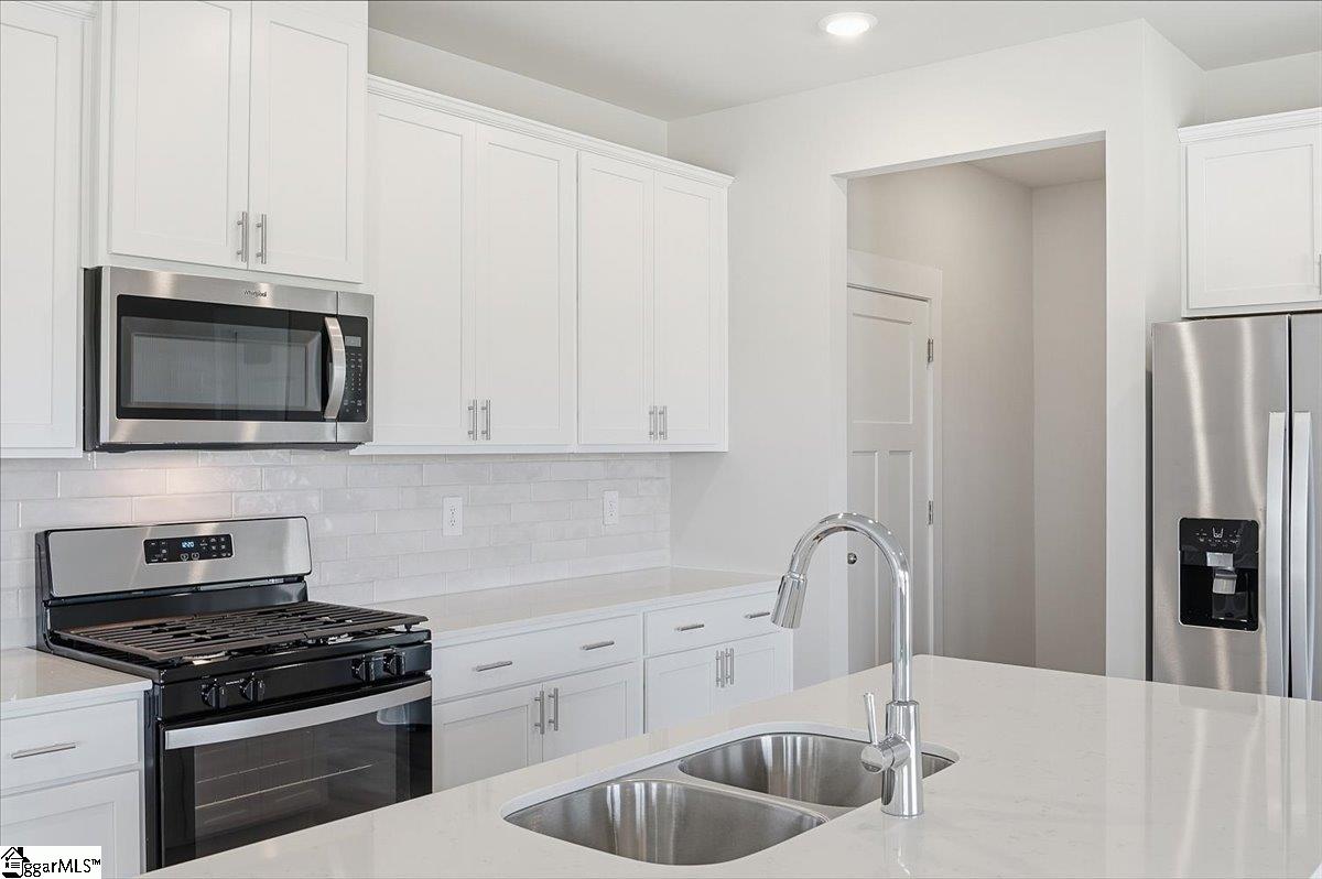 226 Abraham Way Boiling Springs, SC 29316