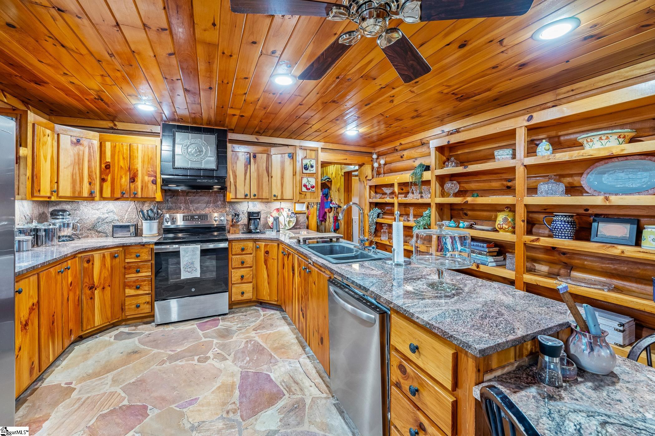 2771 Abercrombie Road Fountain Inn, SC 29644