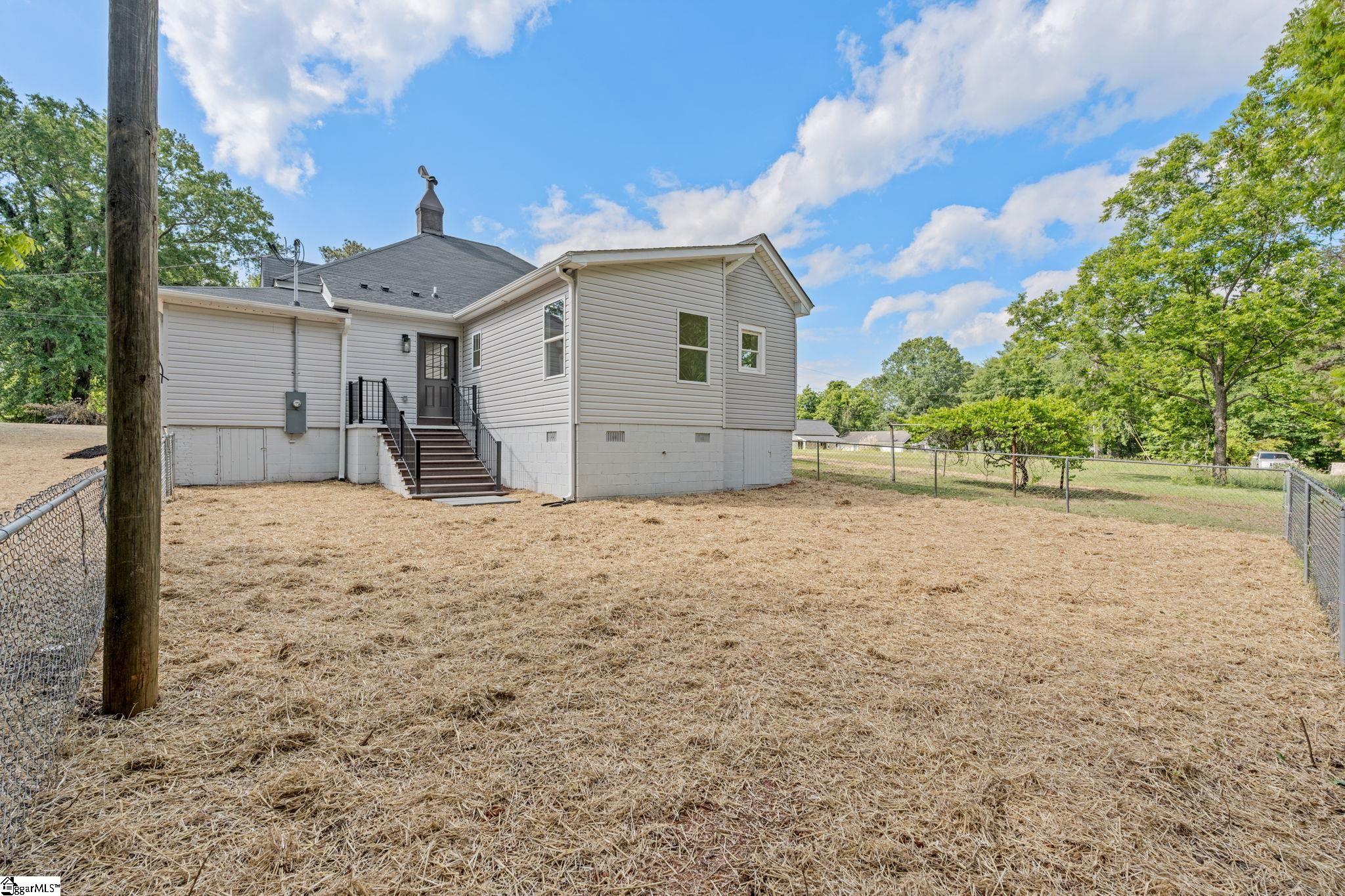 444 W Peachtree Street Woodruff, SC 29388