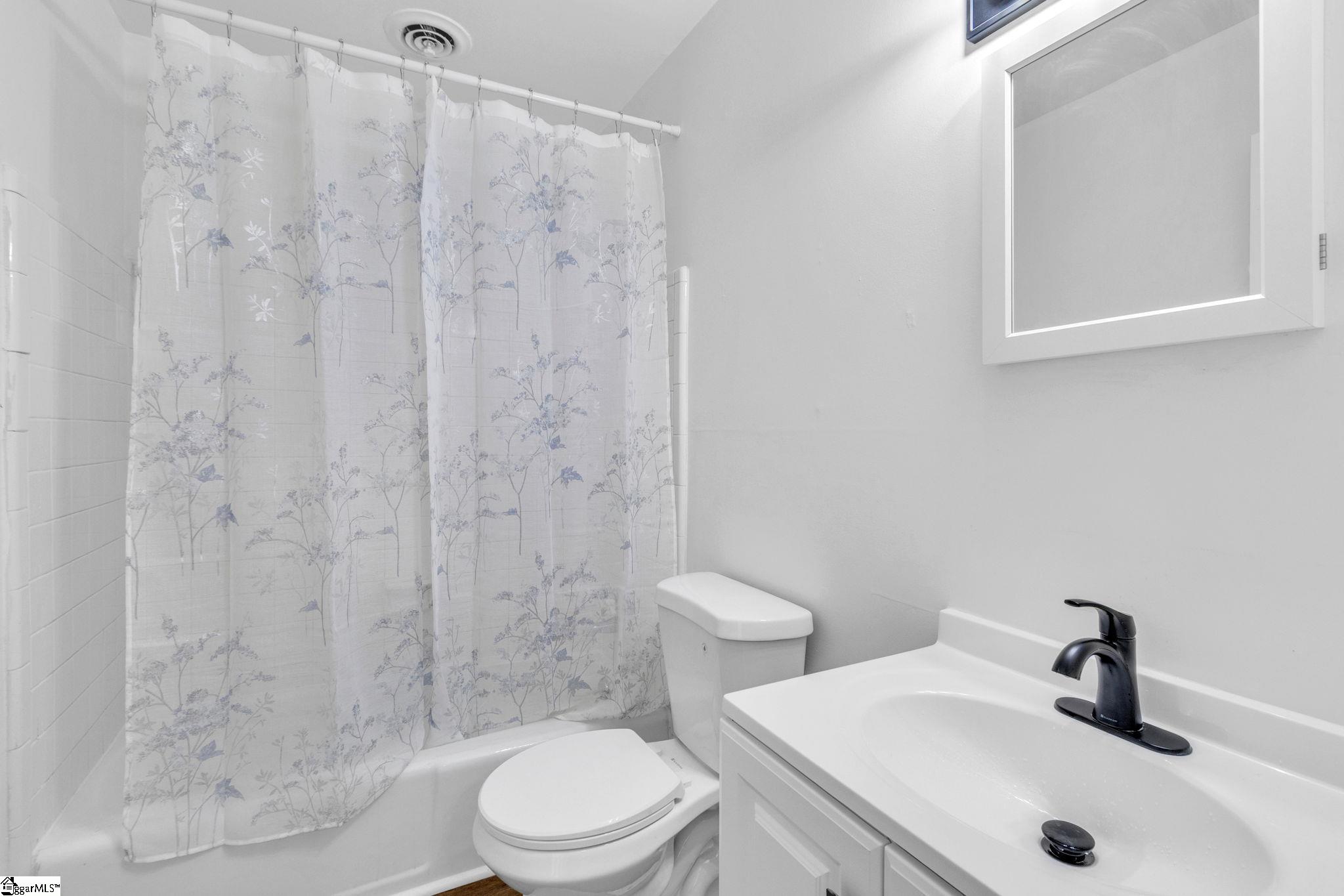 1 Hartsville Drive Taylors, SC 29687