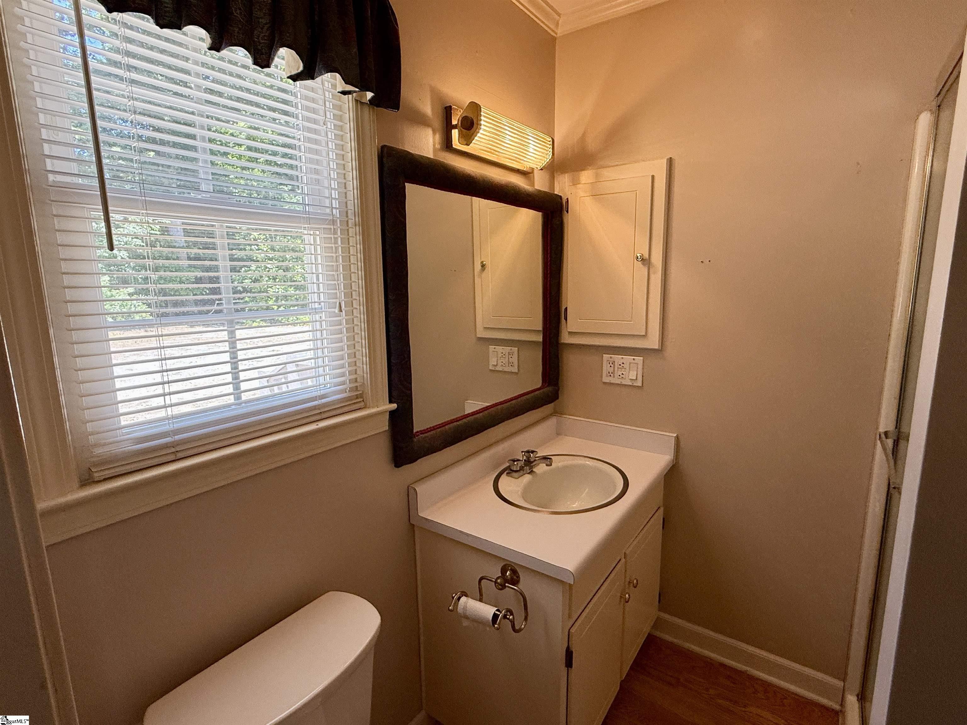 610 S. Adair Street Clinton, SC 29325