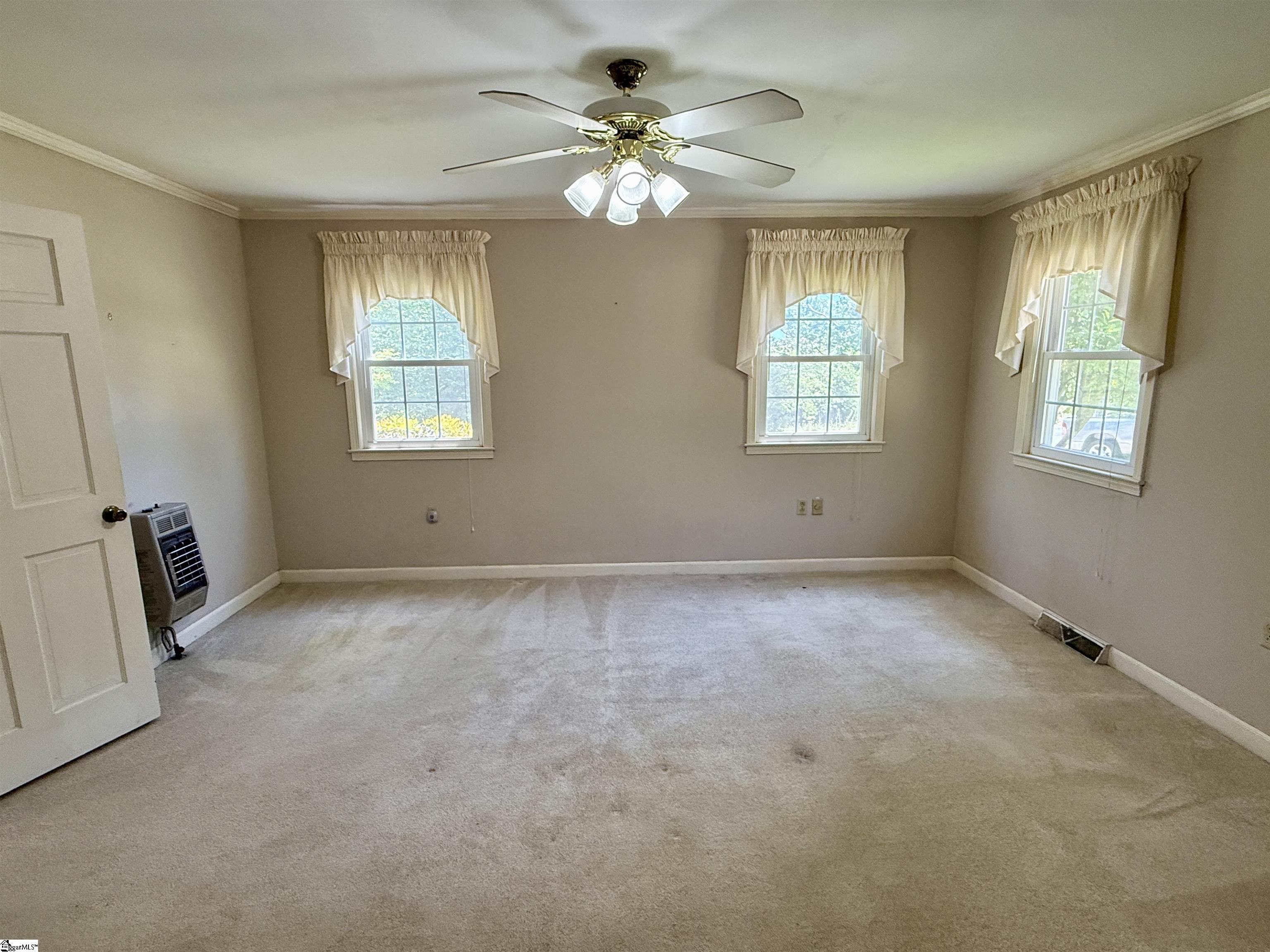 610 S. Adair Street Clinton, SC 29325