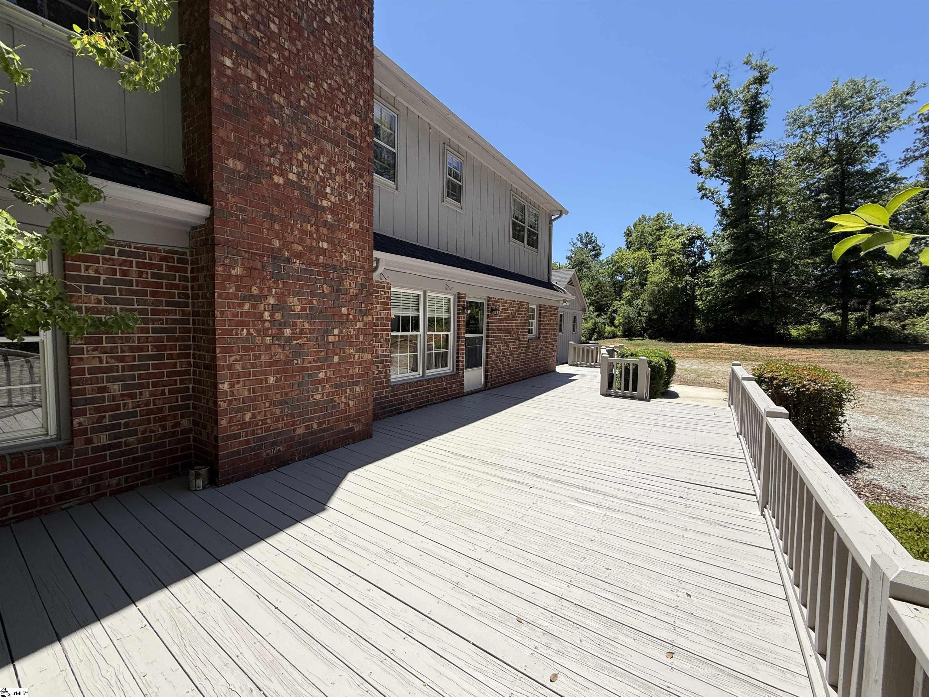 610 S. Adair Street Clinton, SC 29325