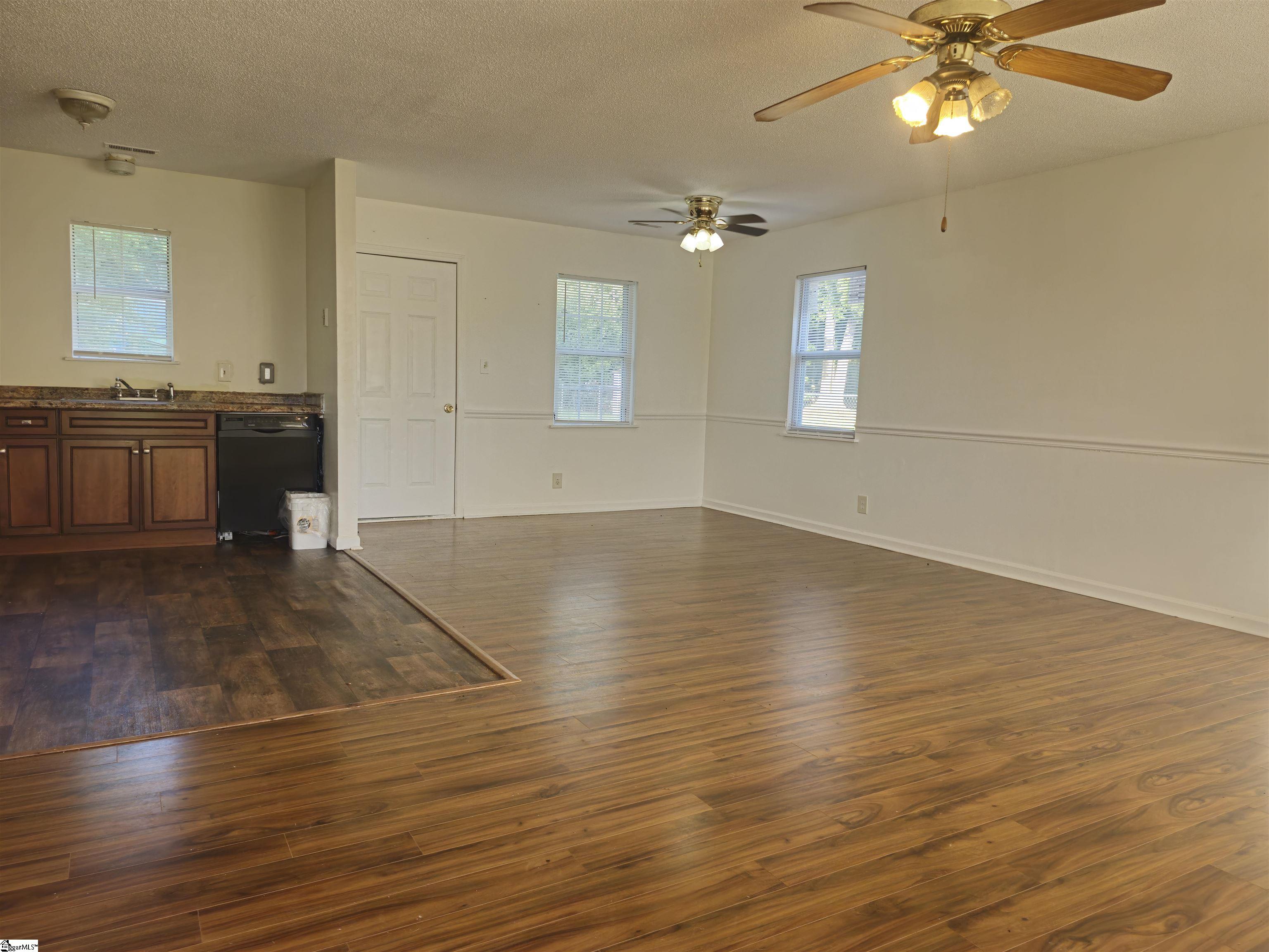 GGAR Image 1 - bk41592044
