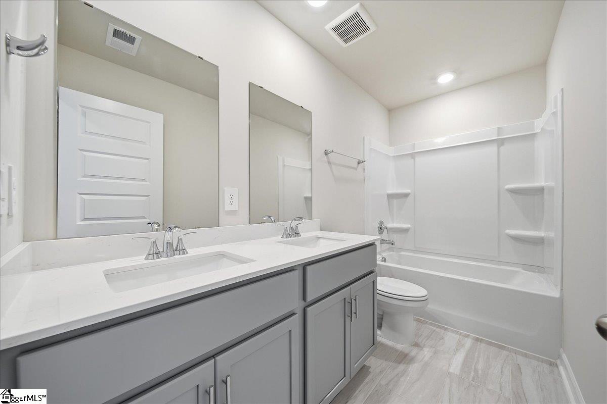 111 Gibbon Way Gray Court, SC 29645
