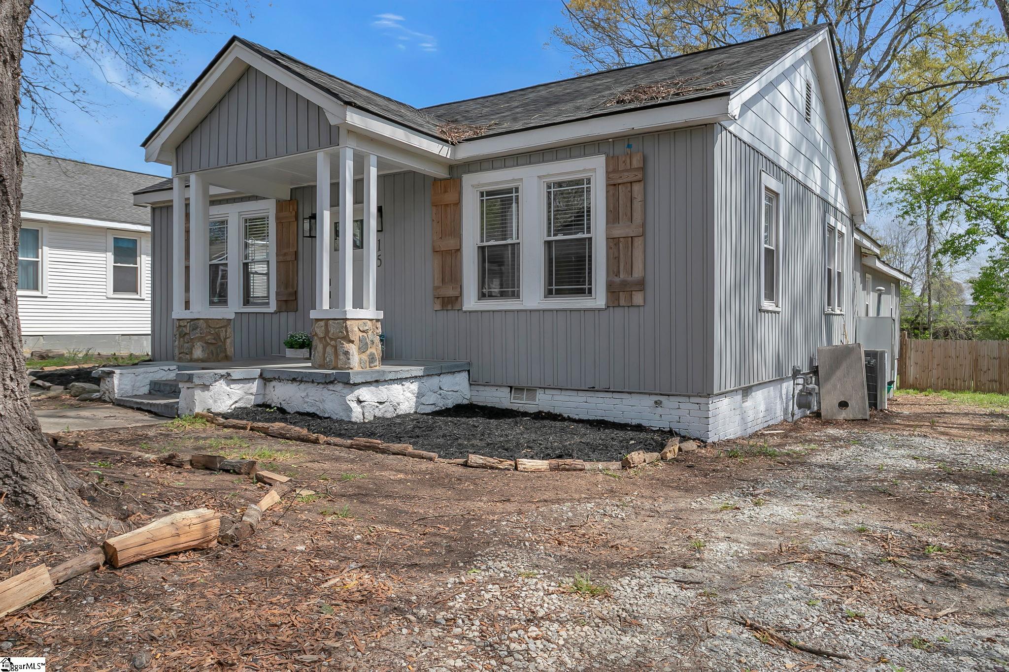 15 Piedmont Avenue Greenville, SC 29611