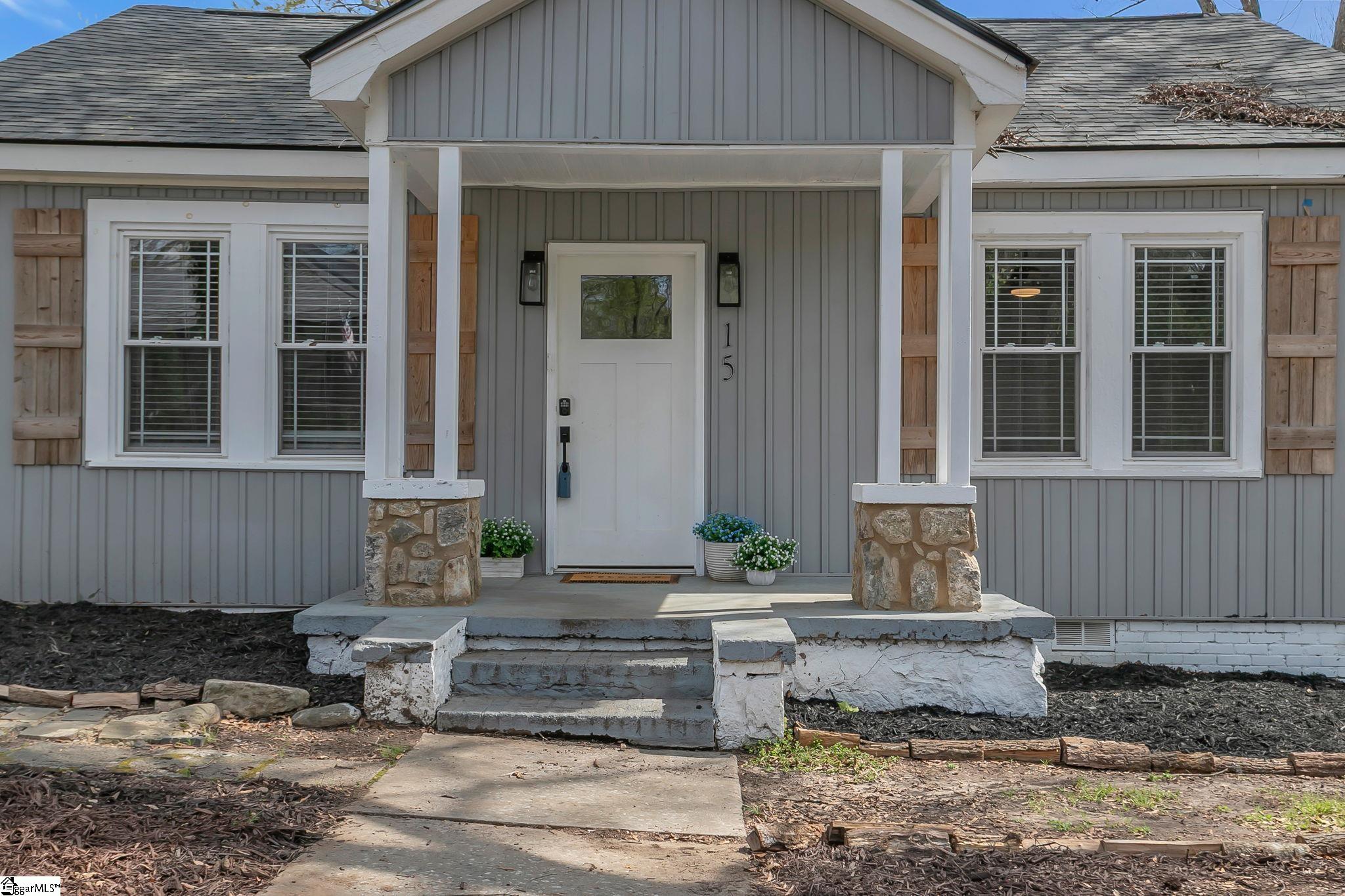 15 Piedmont Avenue Greenville, SC 29611
