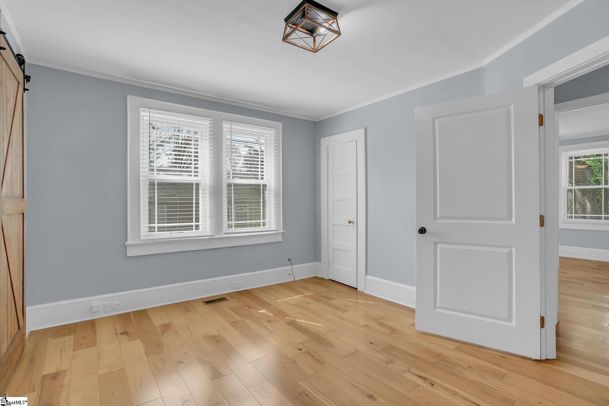 15 Piedmont Avenue Greenville, SC 29611