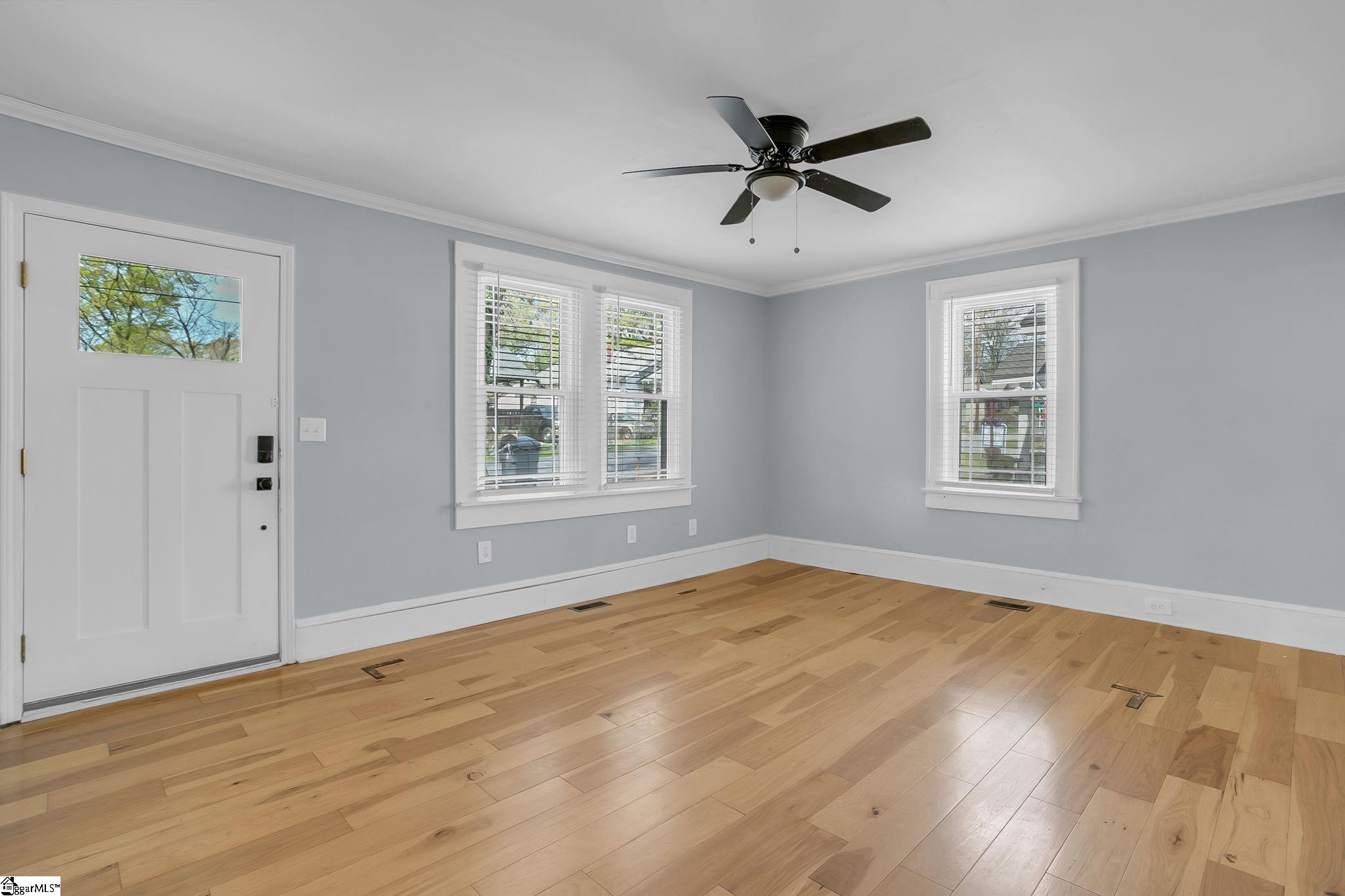 15 Piedmont Avenue Greenville, SC 29611