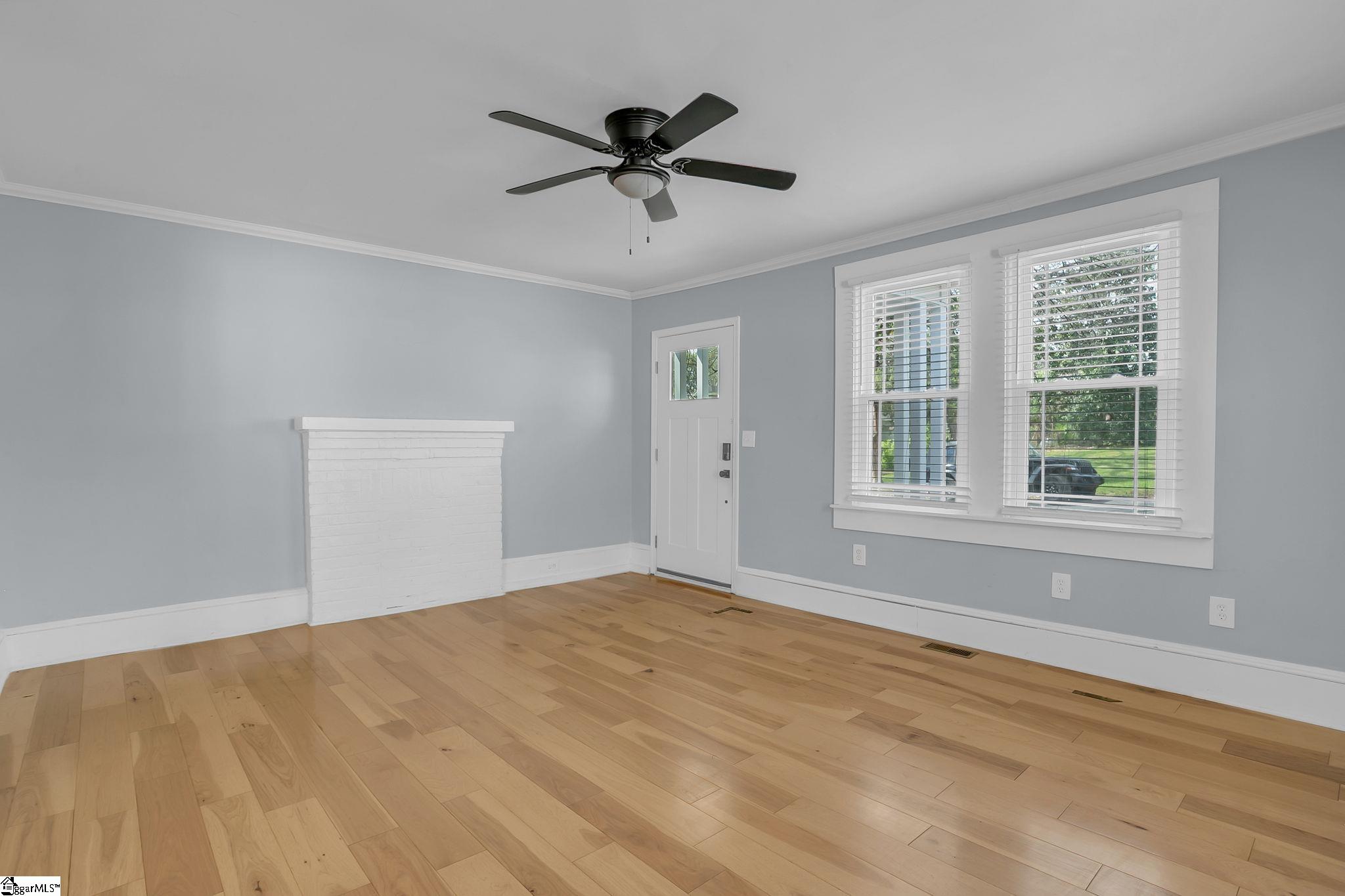 15 Piedmont Avenue Greenville, SC 29611