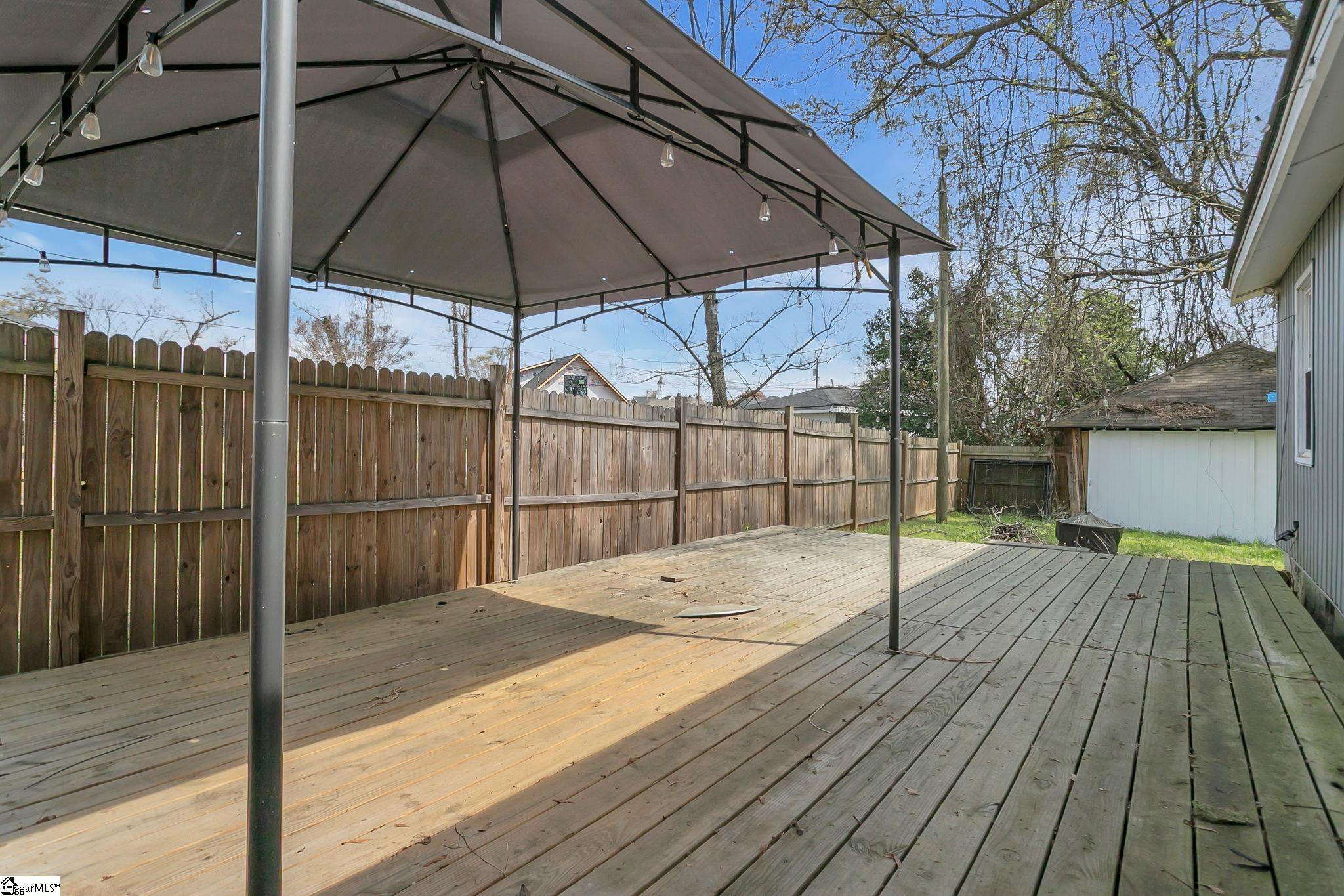 15 Piedmont Avenue Greenville, SC 29611