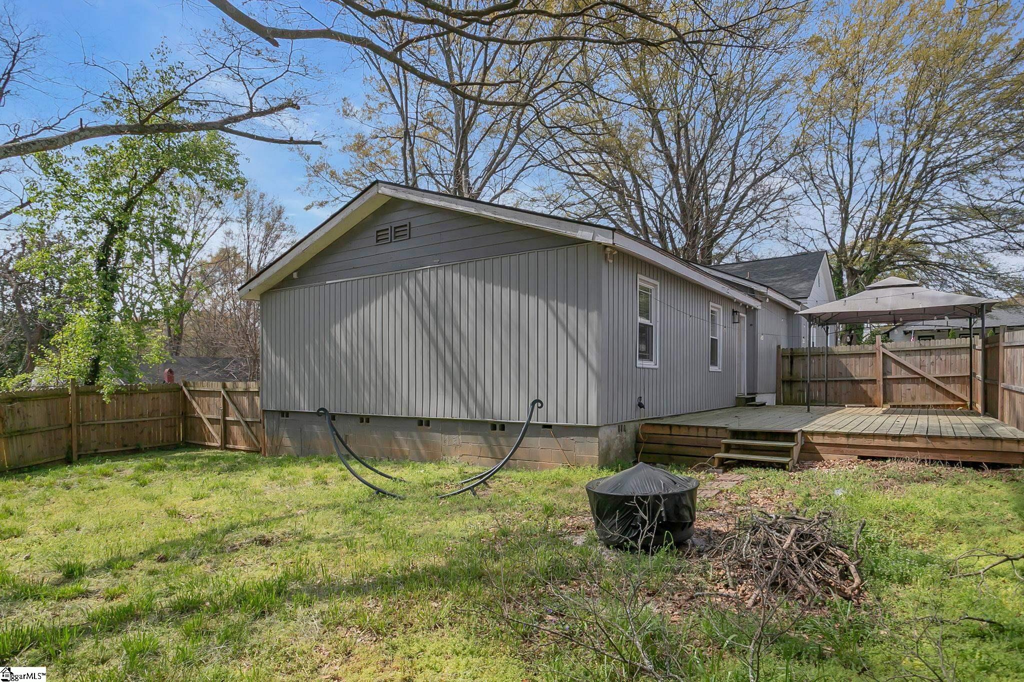 15 Piedmont Avenue Greenville, SC 29611