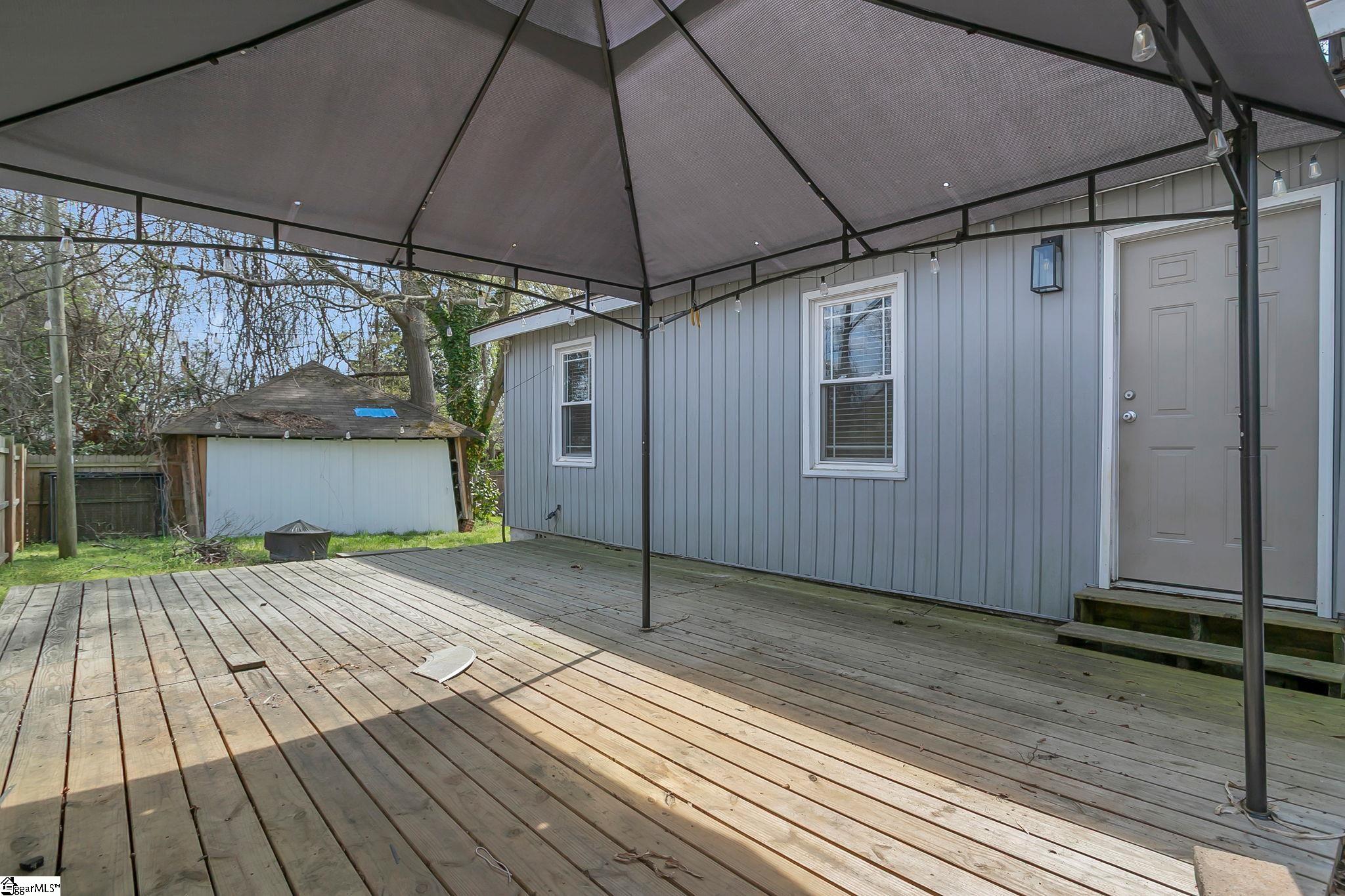 15 Piedmont Avenue Greenville, SC 29611