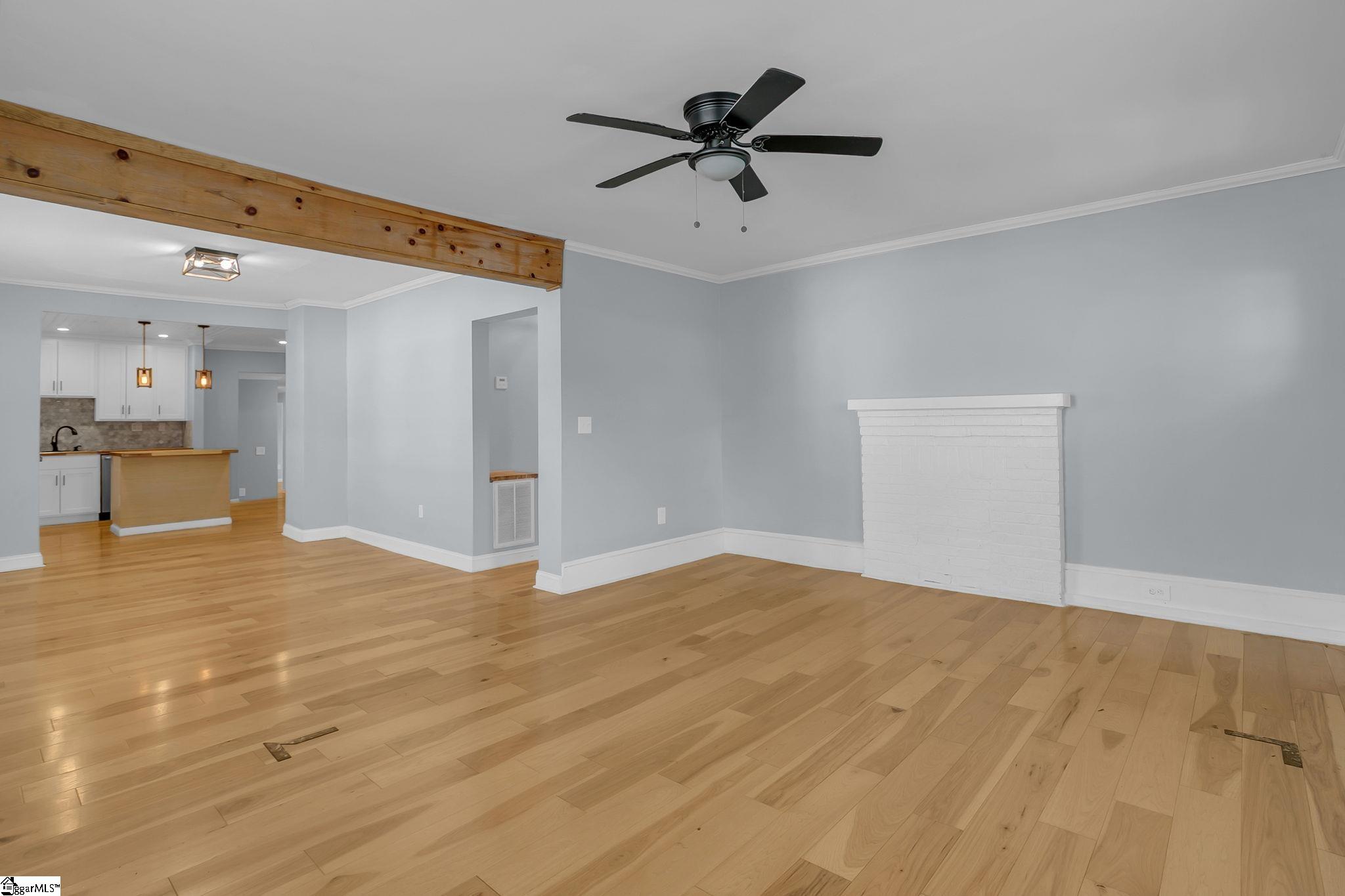 15 Piedmont Avenue Greenville, SC 29611
