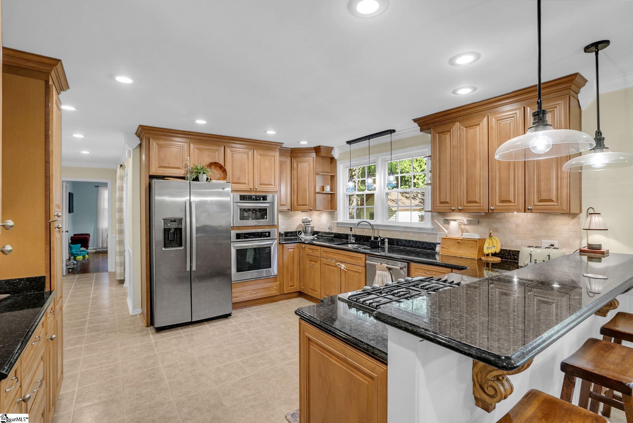 203 Hickory Lane Mauldin, SC 29662
