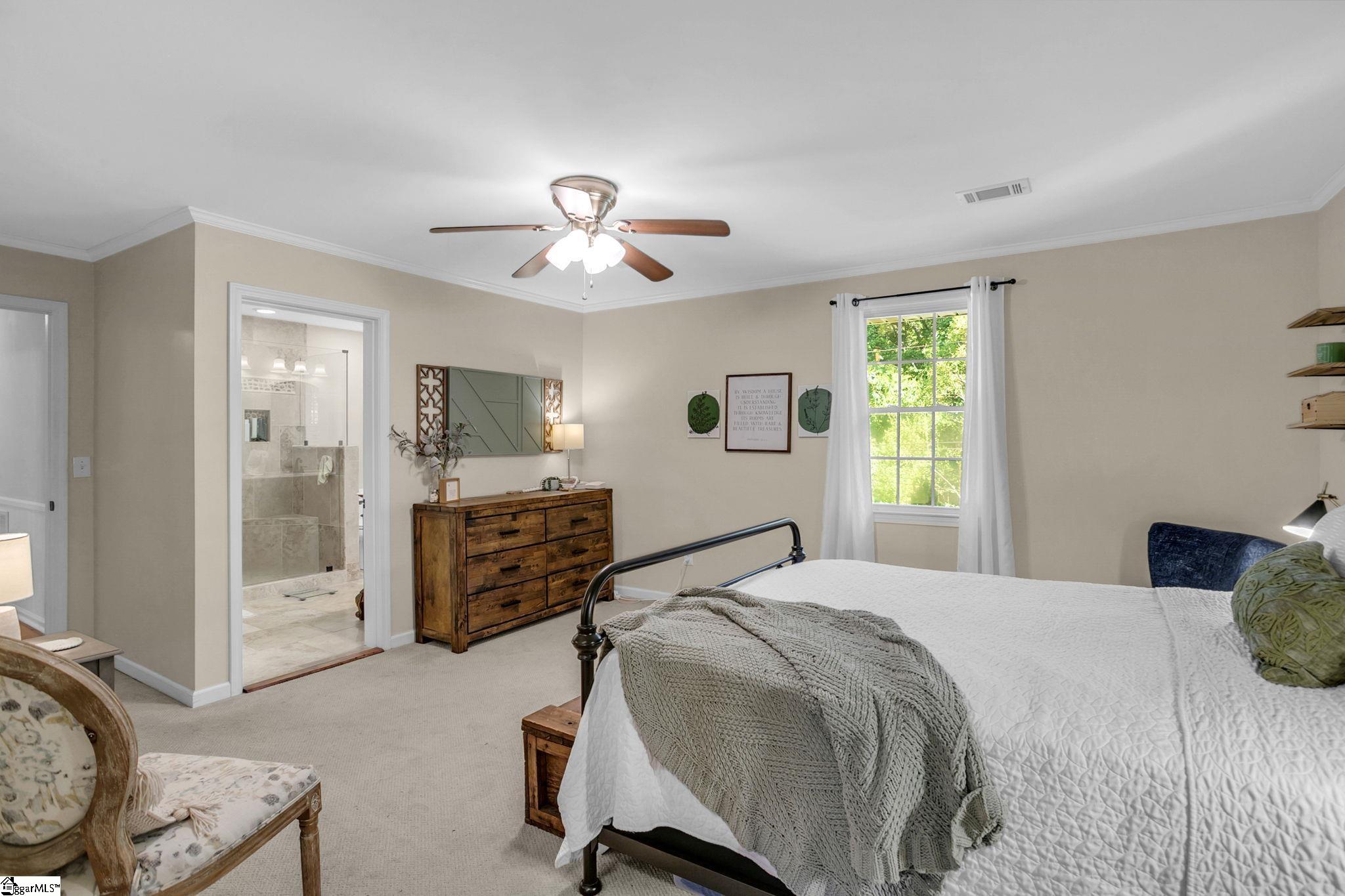203 Hickory Lane Mauldin, SC 29662