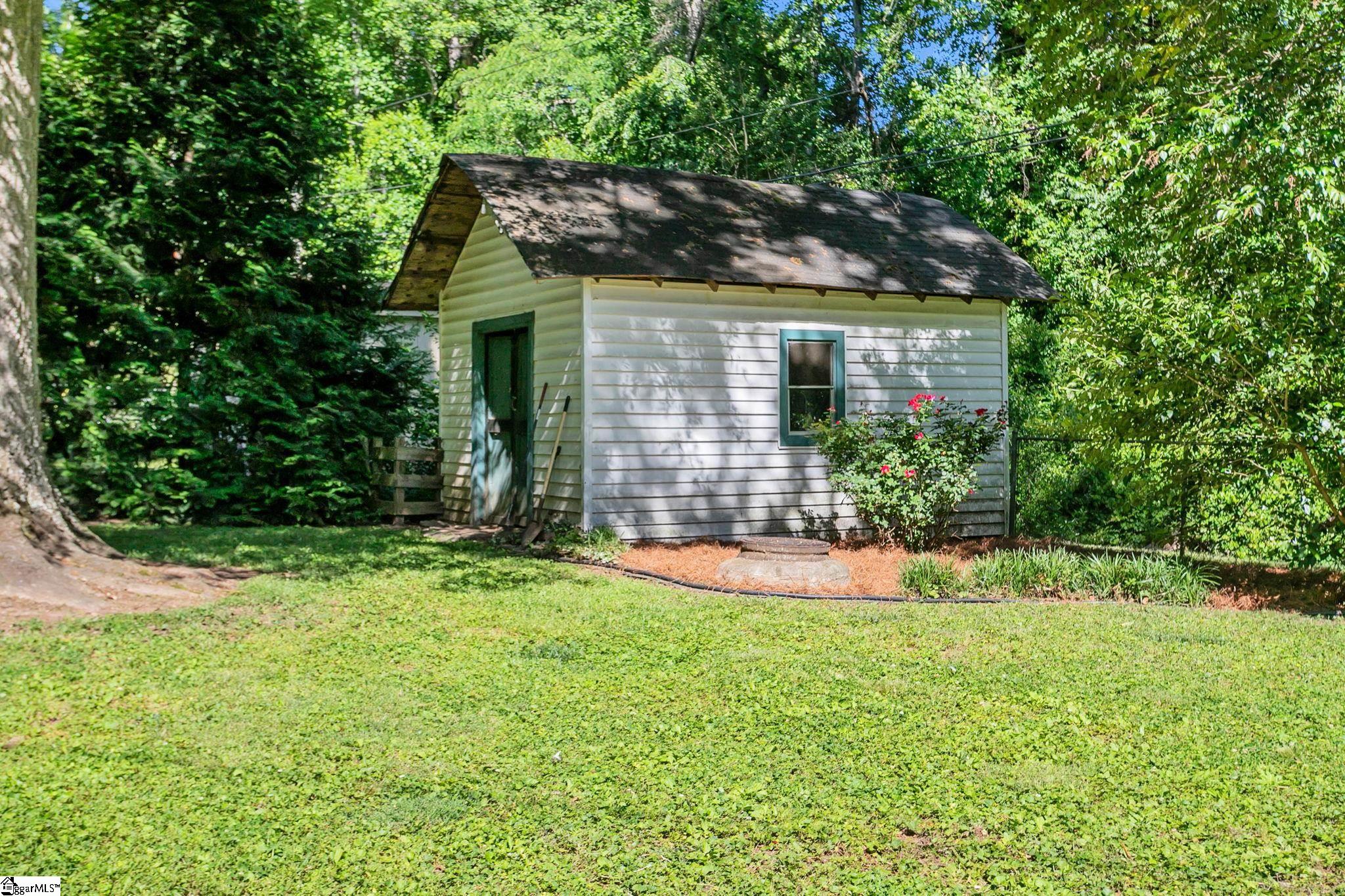 203 Hickory Lane Mauldin, SC 29662